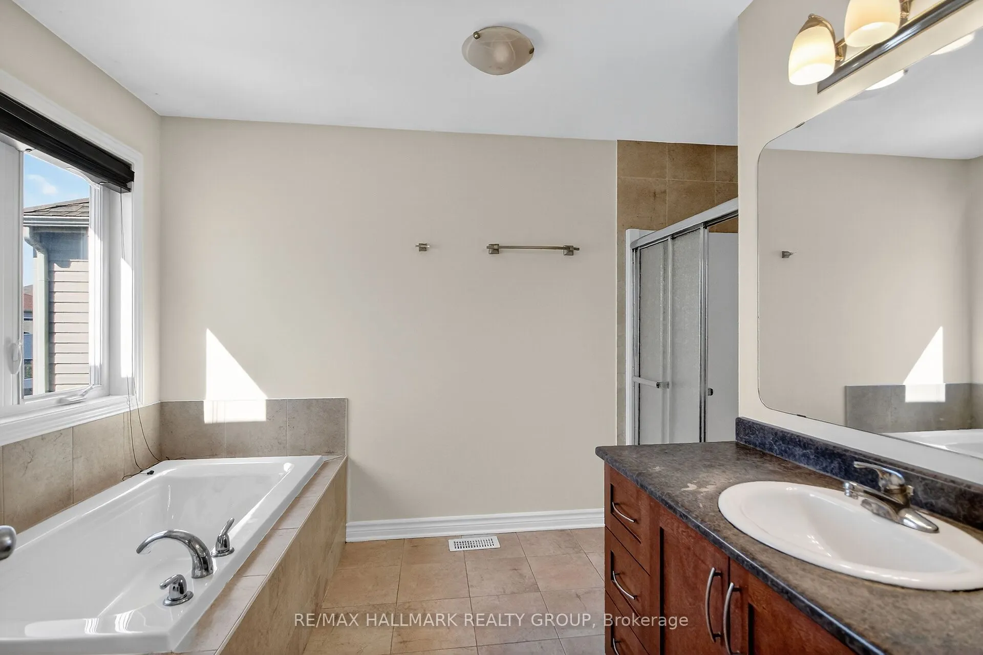 272 Broxburn Crescent