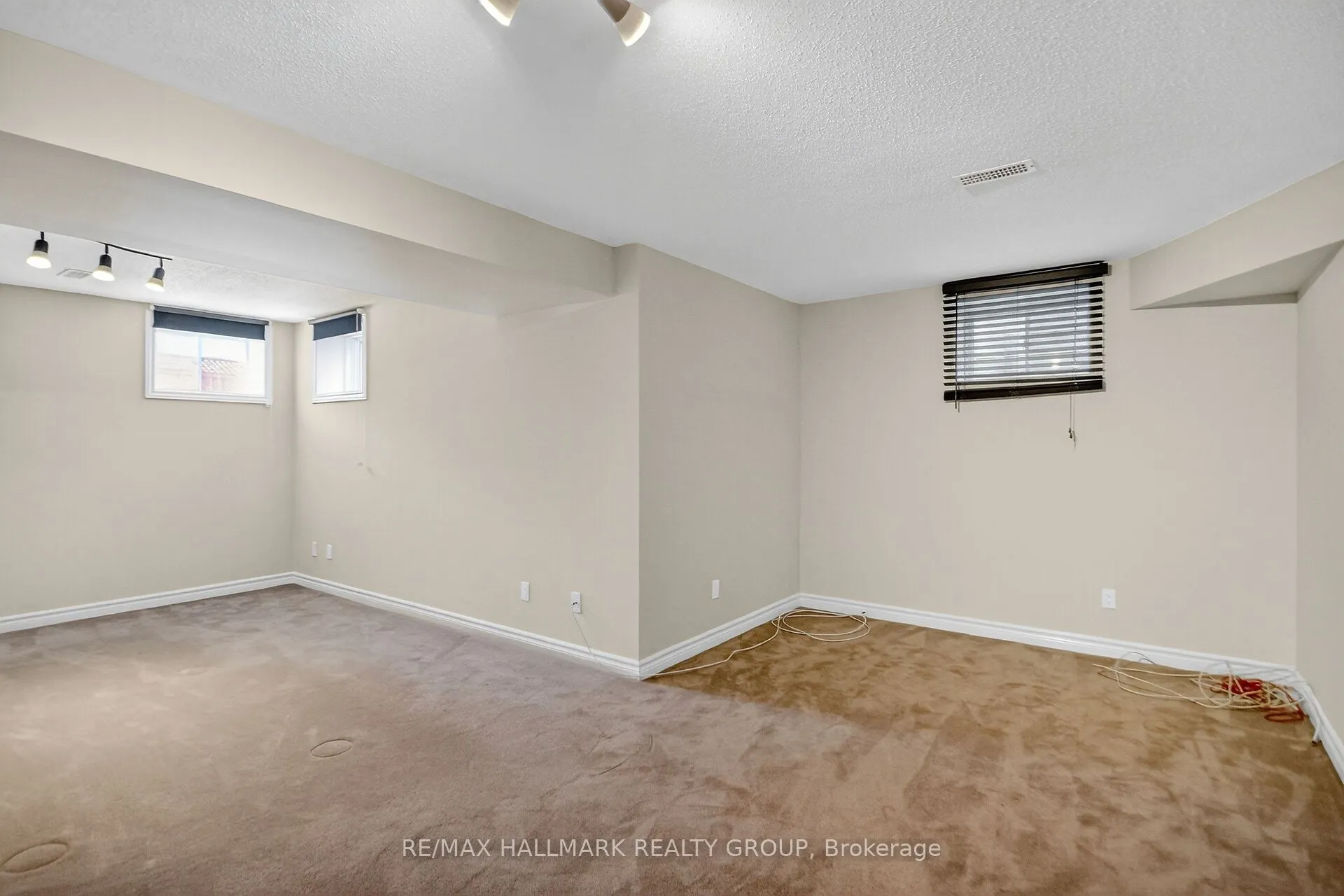272 Broxburn Crescent