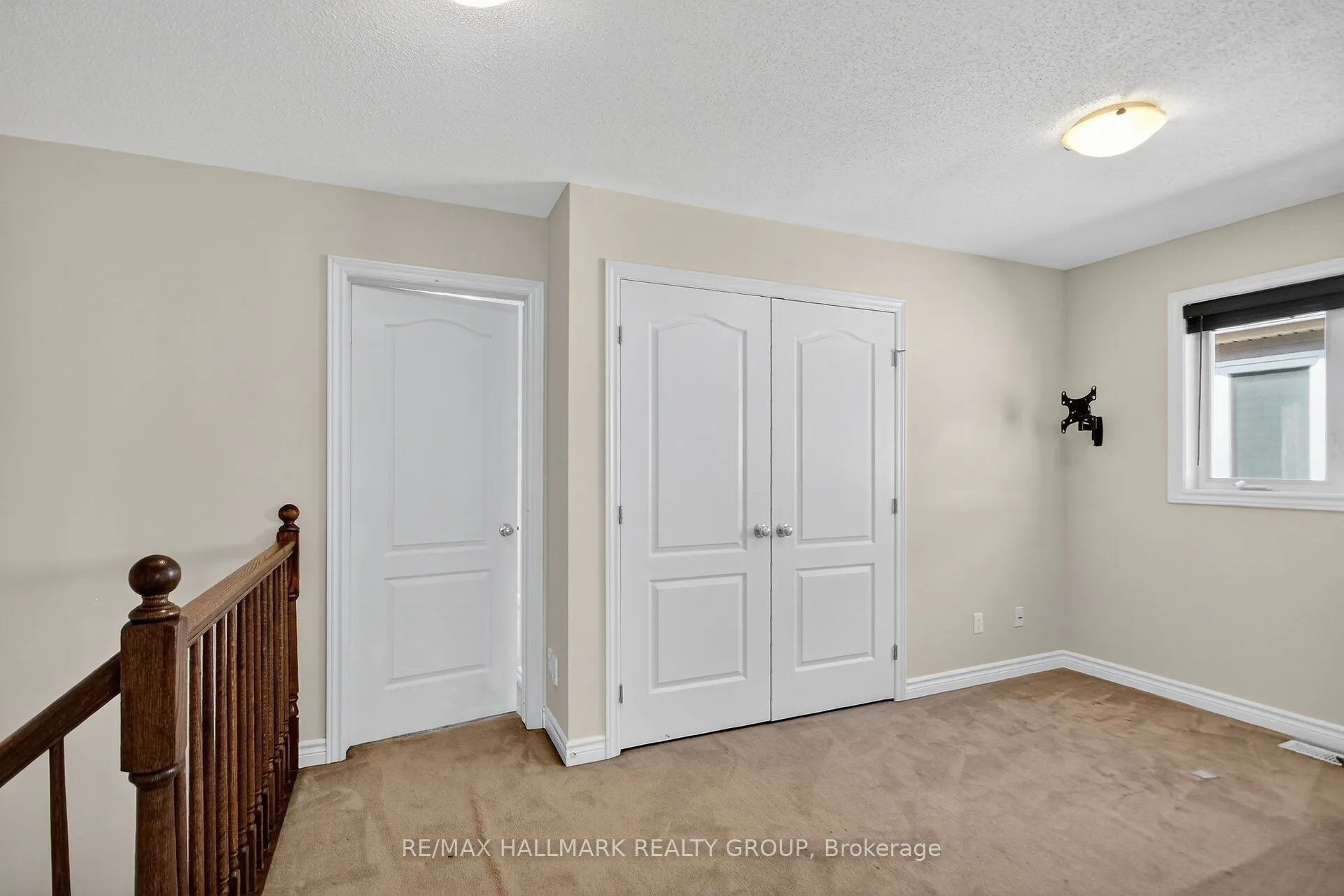 272 Broxburn Crescent