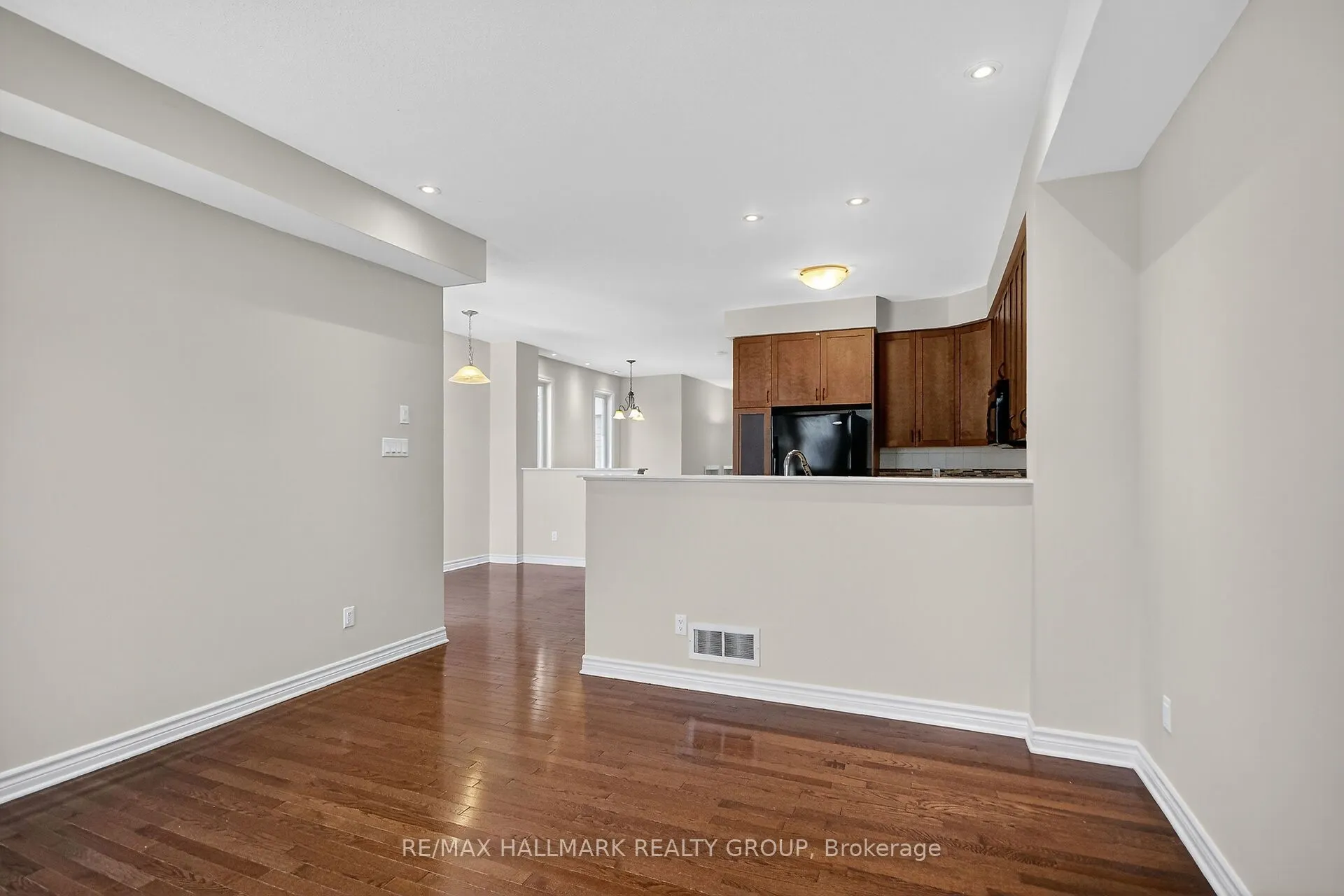 272 Broxburn Crescent