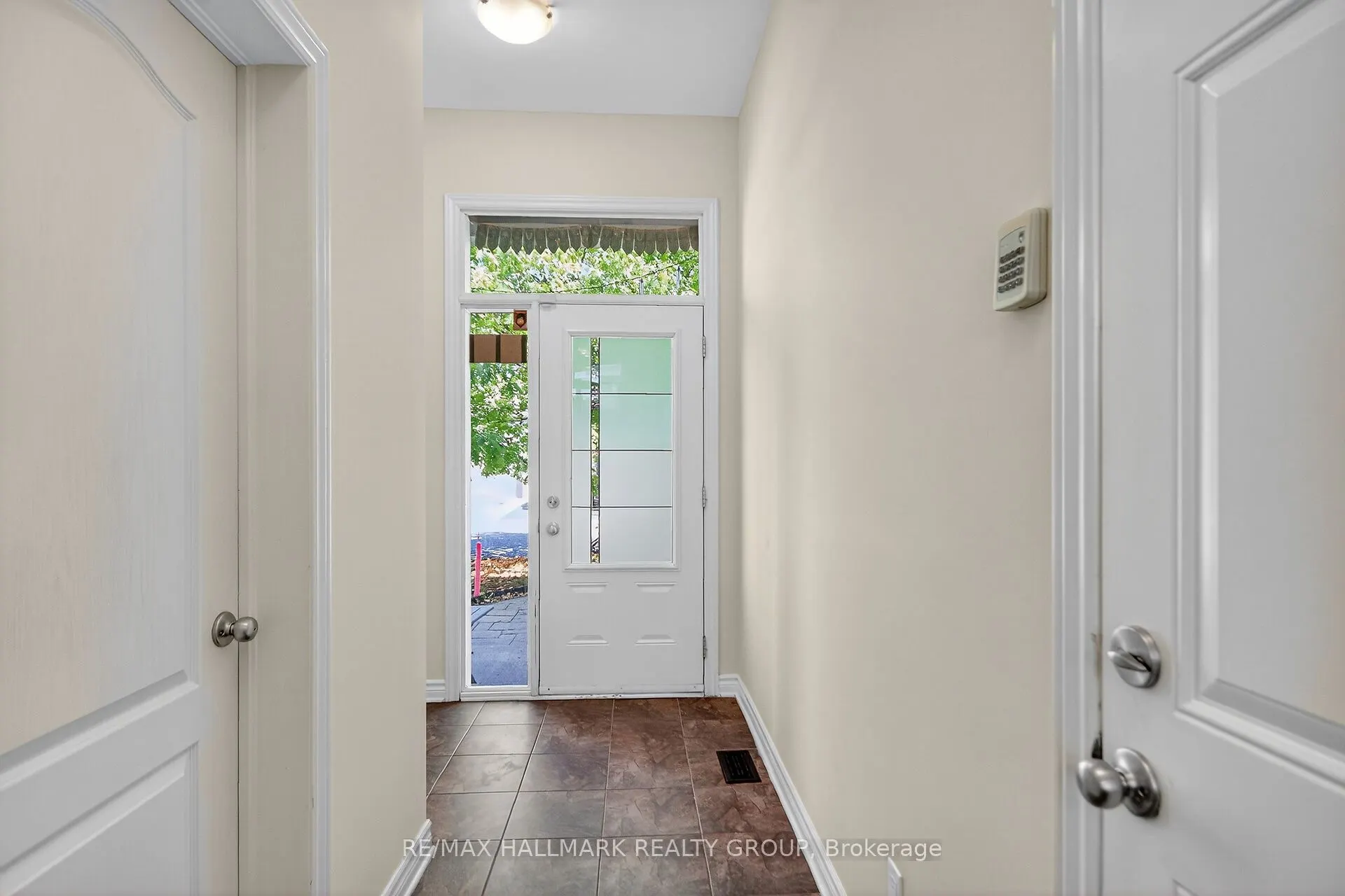 272 Broxburn Crescent