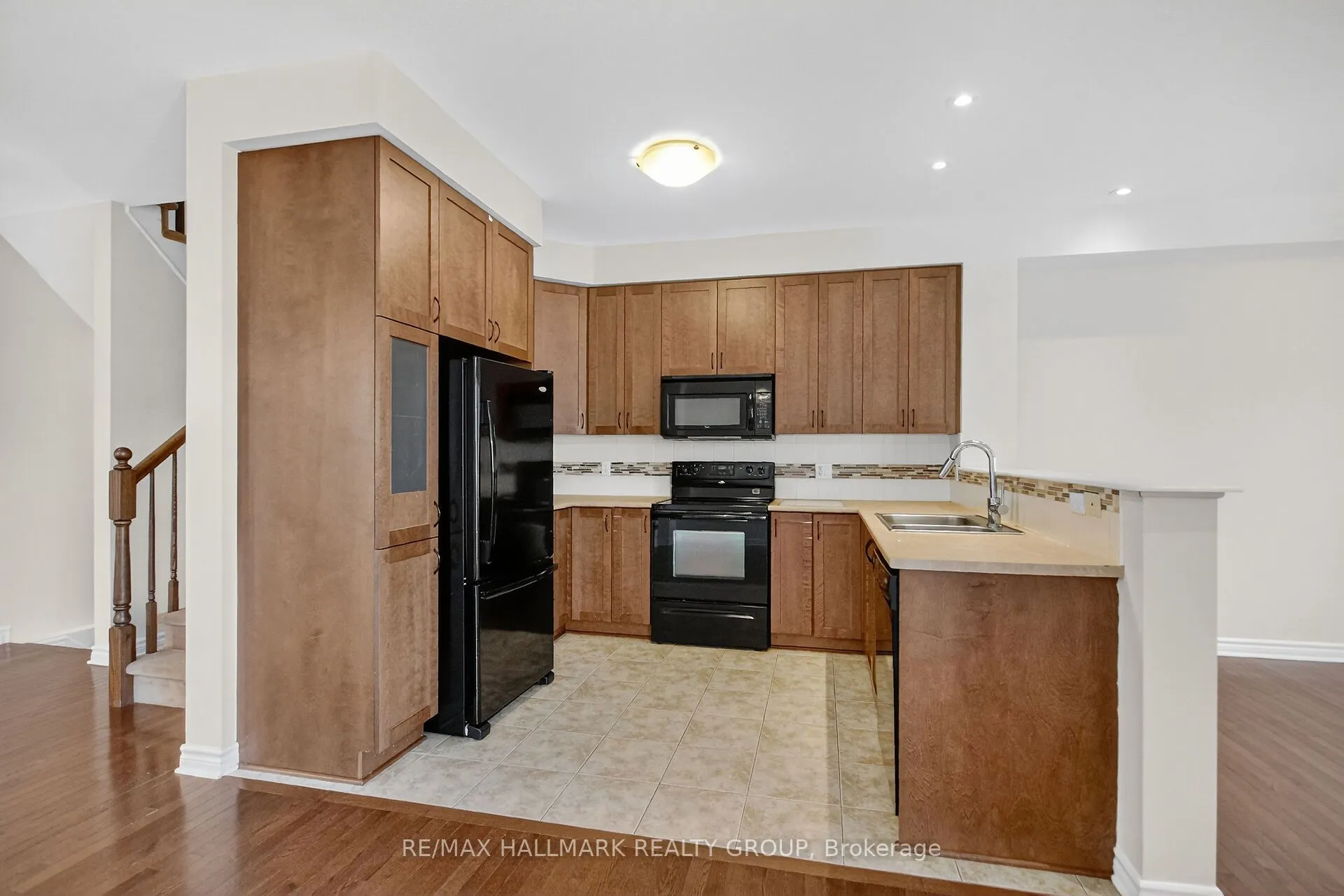 272 Broxburn Crescent