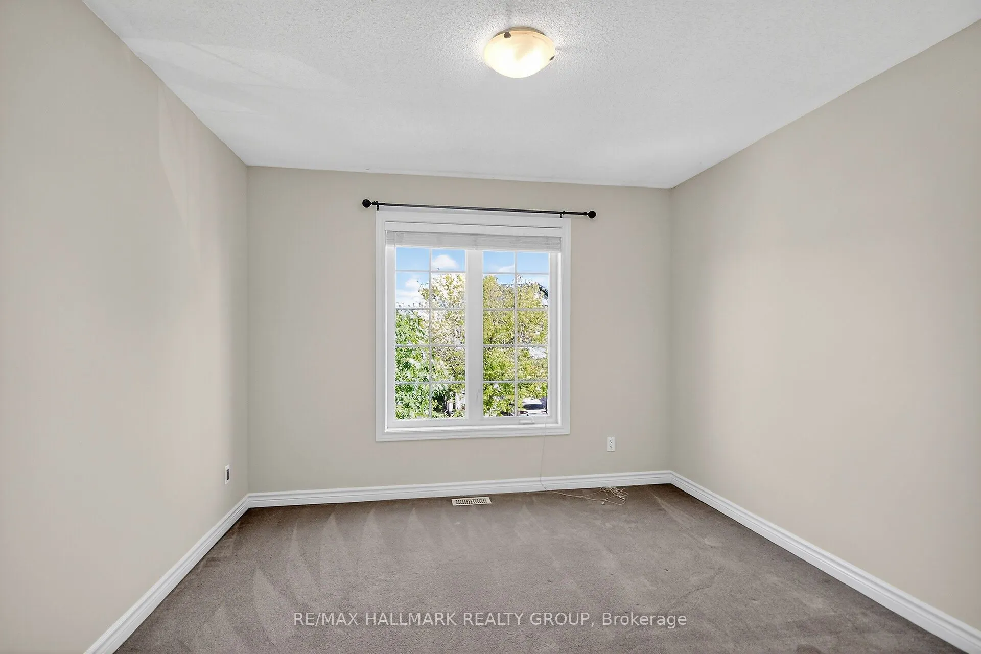 272 Broxburn Crescent