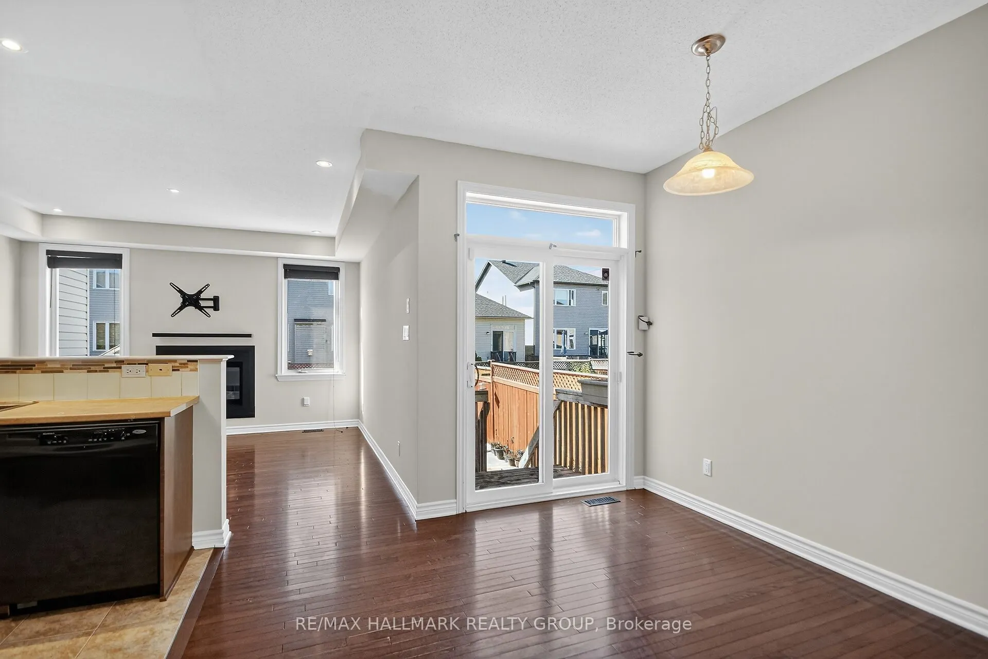 272 Broxburn Crescent