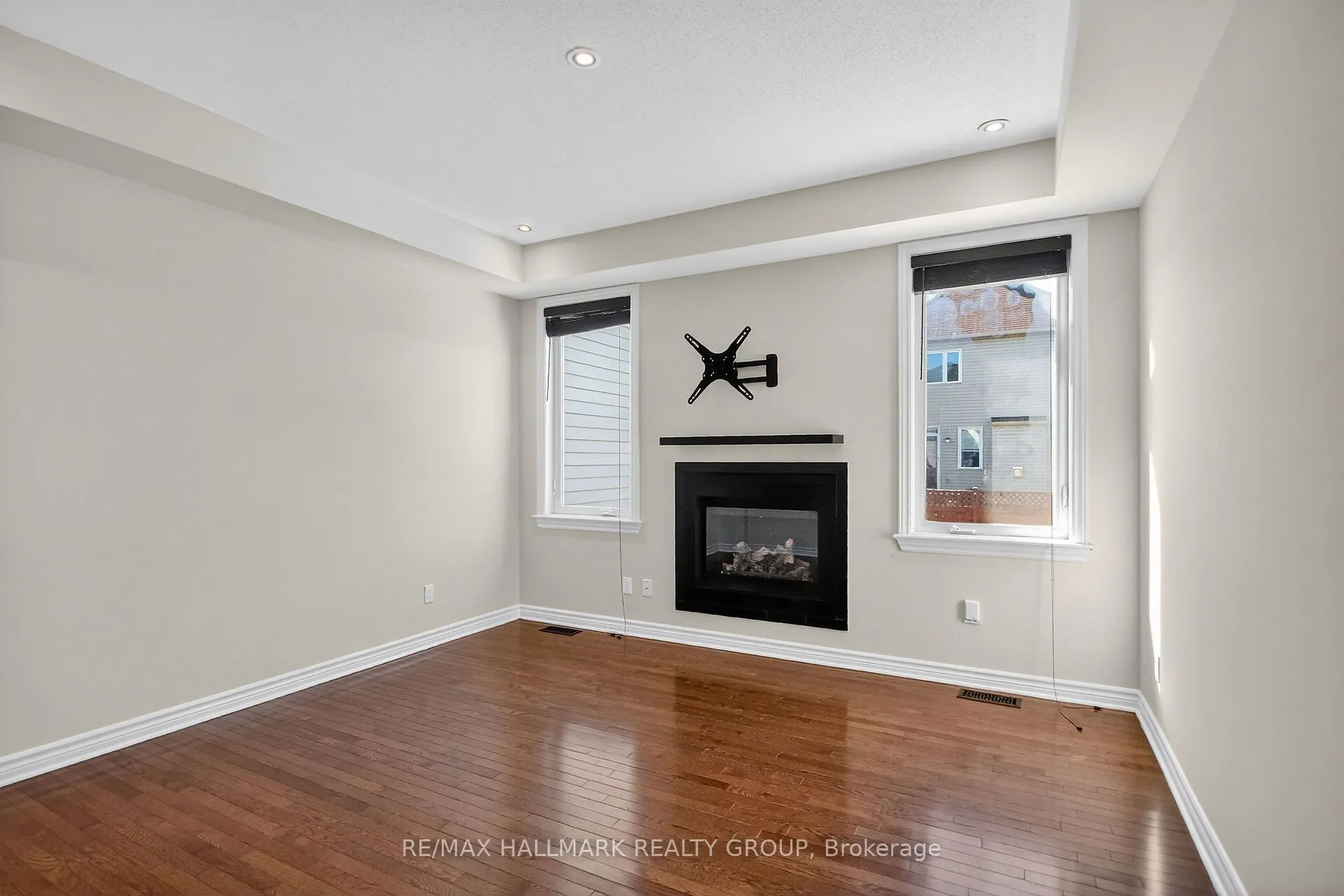 272 Broxburn Crescent