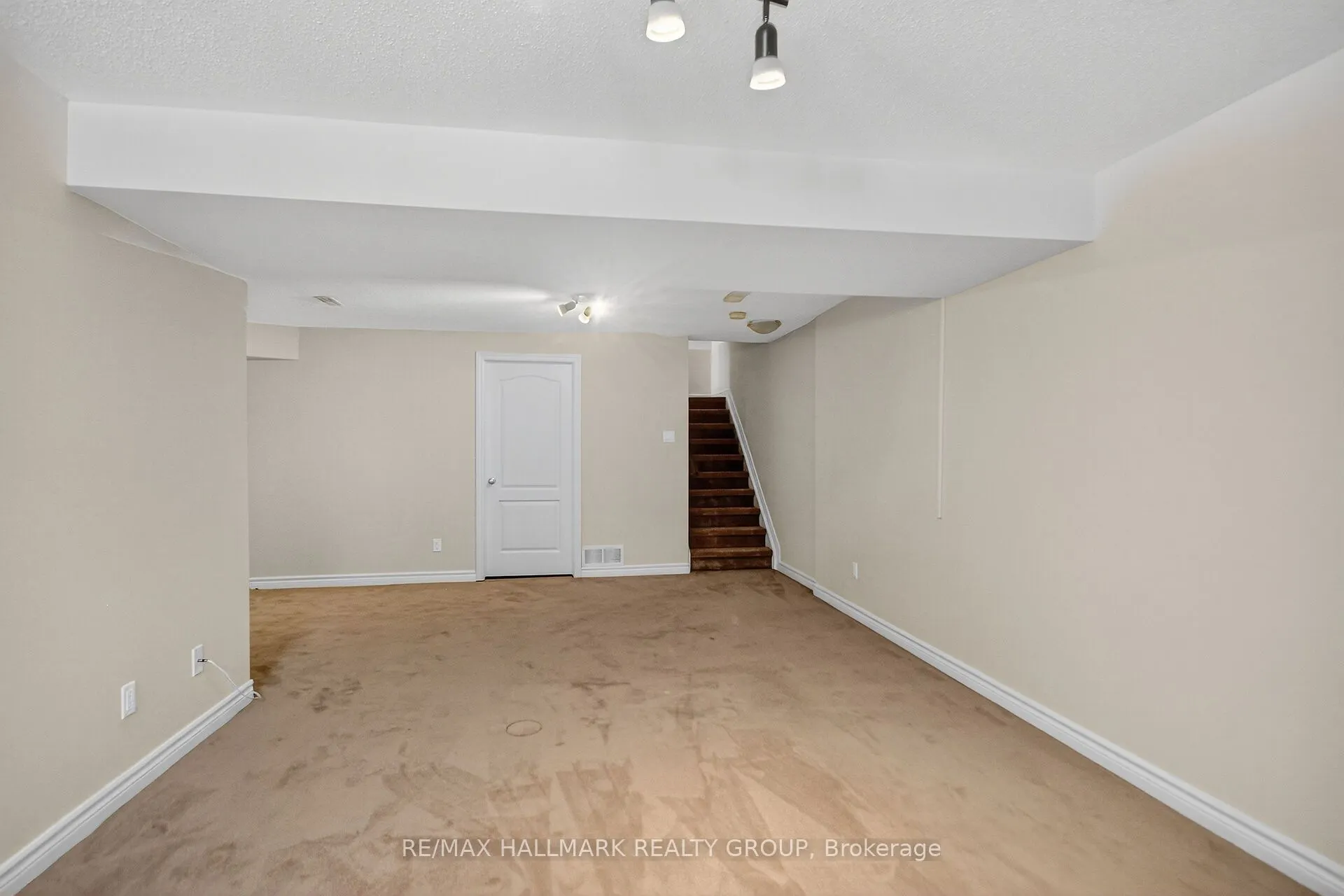272 Broxburn Crescent