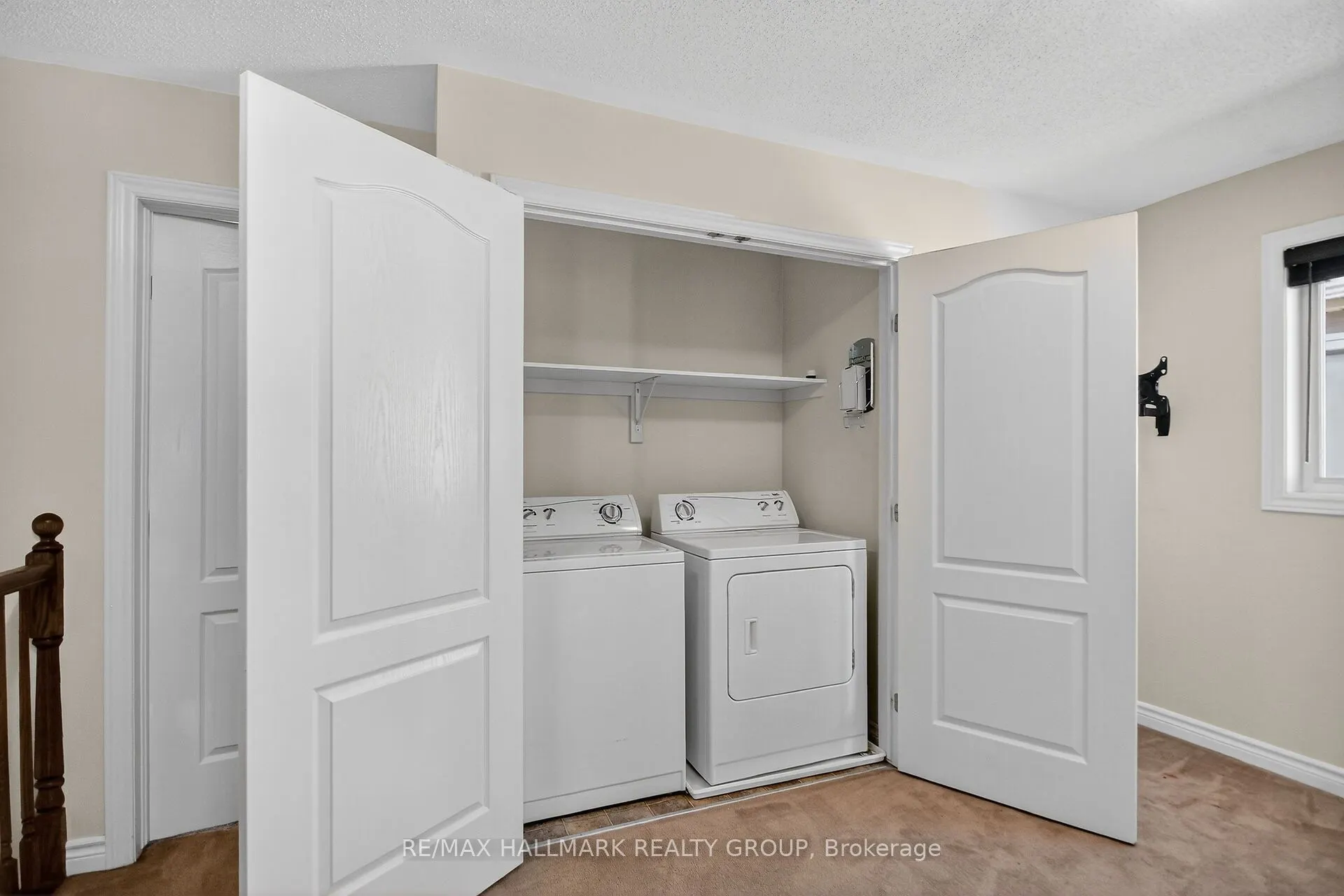 272 Broxburn Crescent