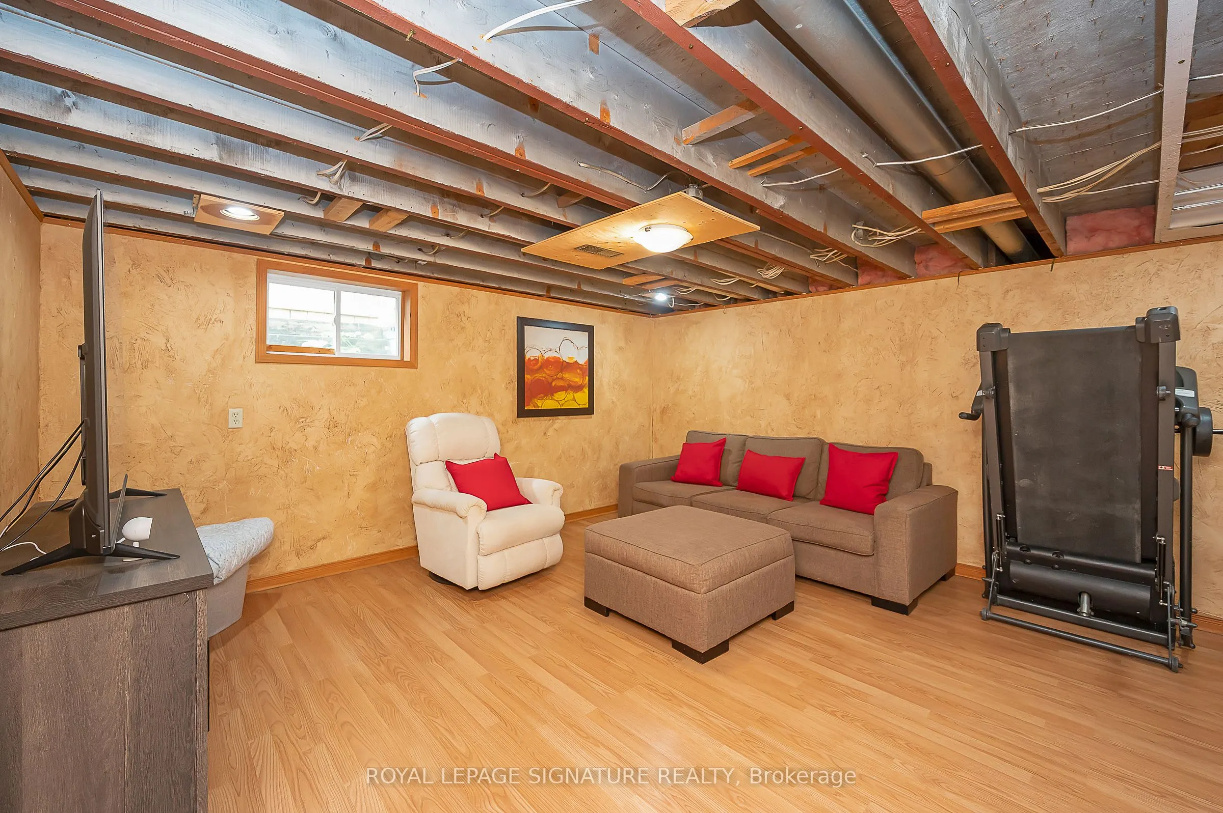 43 Lake Avenue N