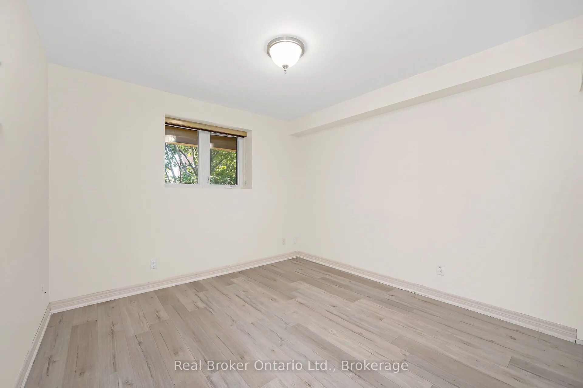 1212 Fennell Avenue E, #303