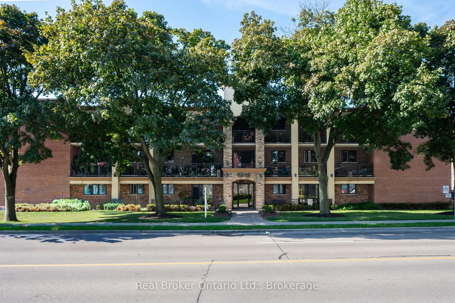 1212 Fennell Avenue E, #303
