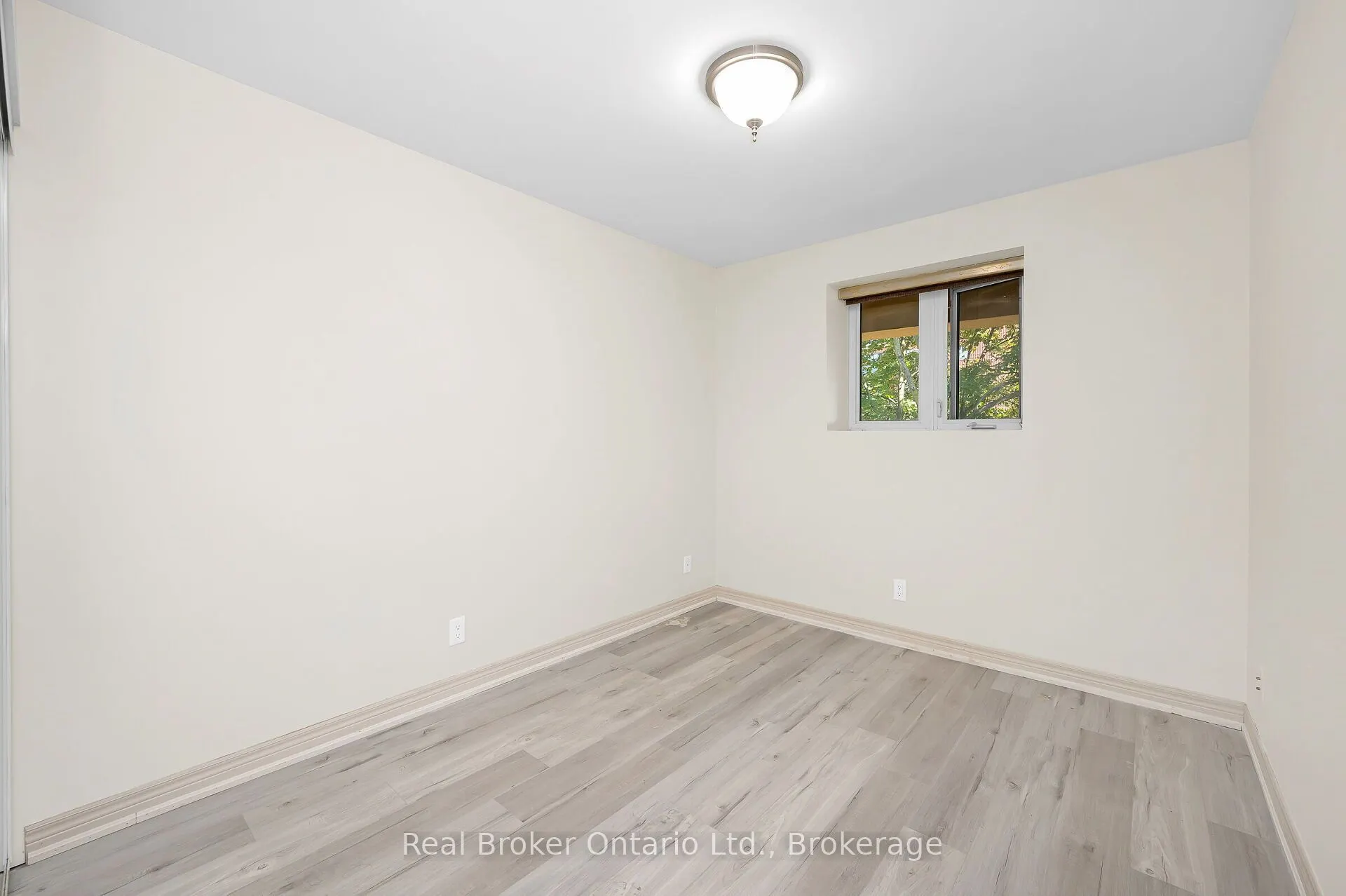 1212 Fennell Avenue E, #303