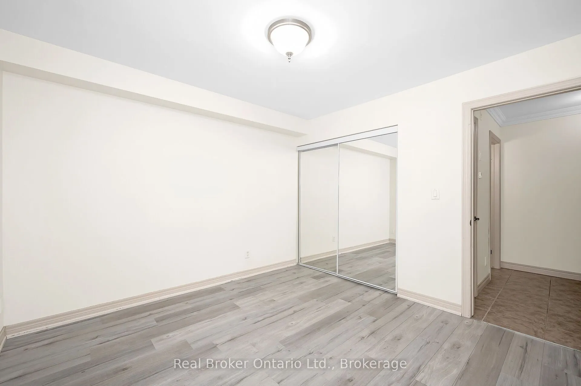 1212 Fennell Avenue E, #303