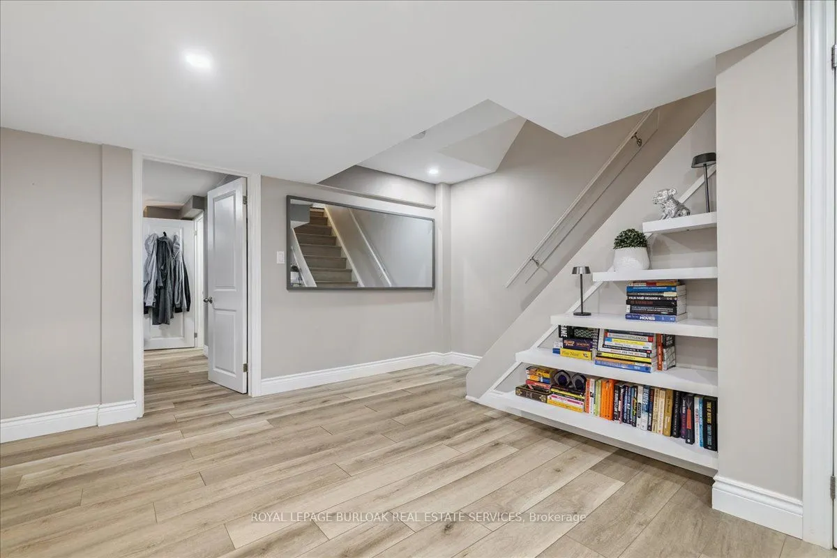 44 Sunvale Place