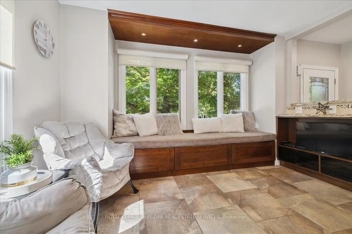 44 Sunvale Place