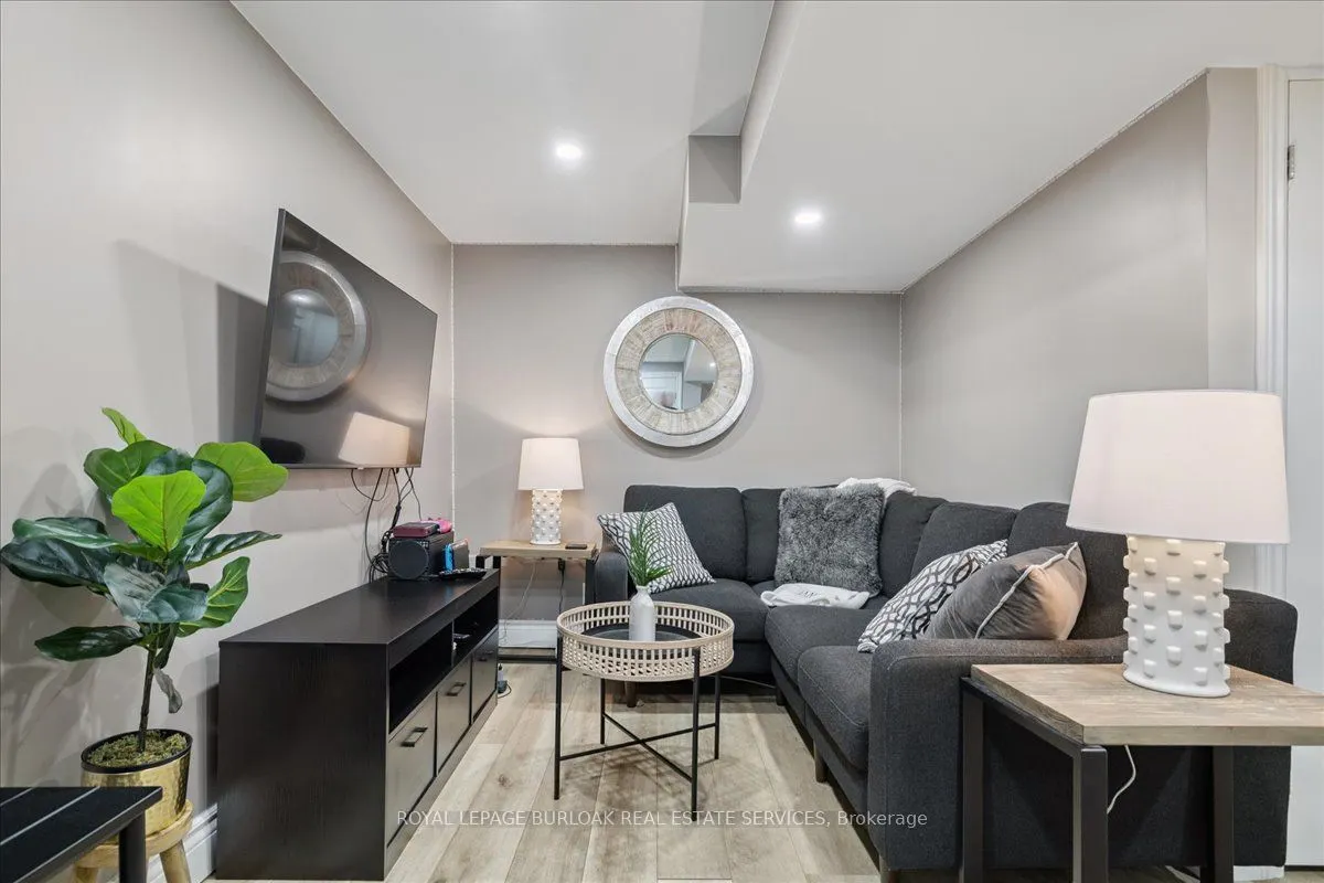 44 Sunvale Place