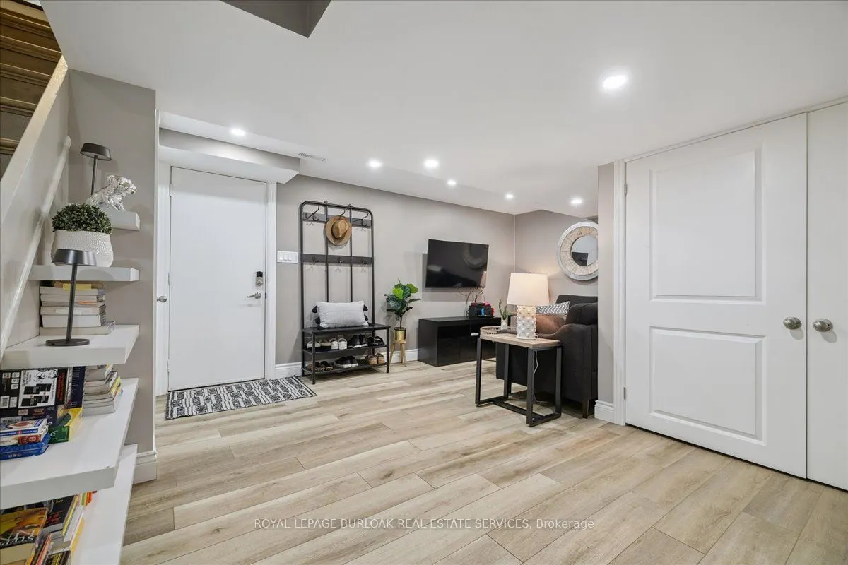 44 Sunvale Place