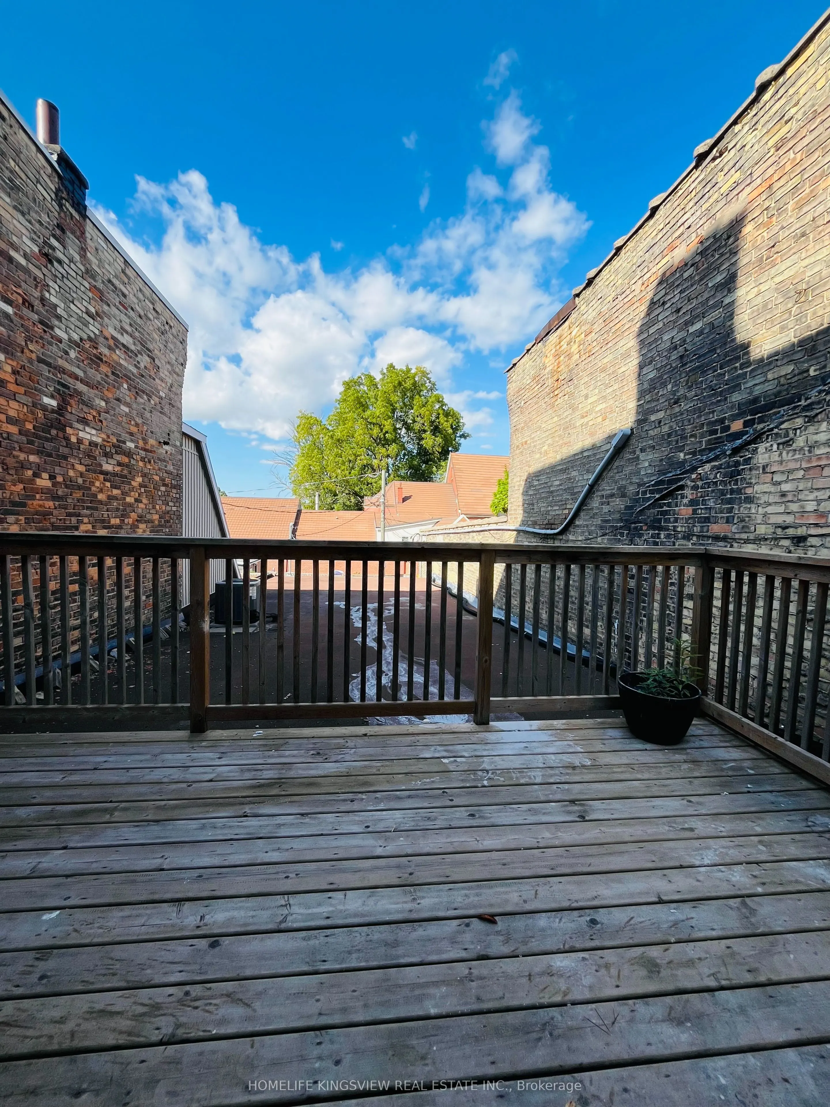 647 Talbot Street, #A