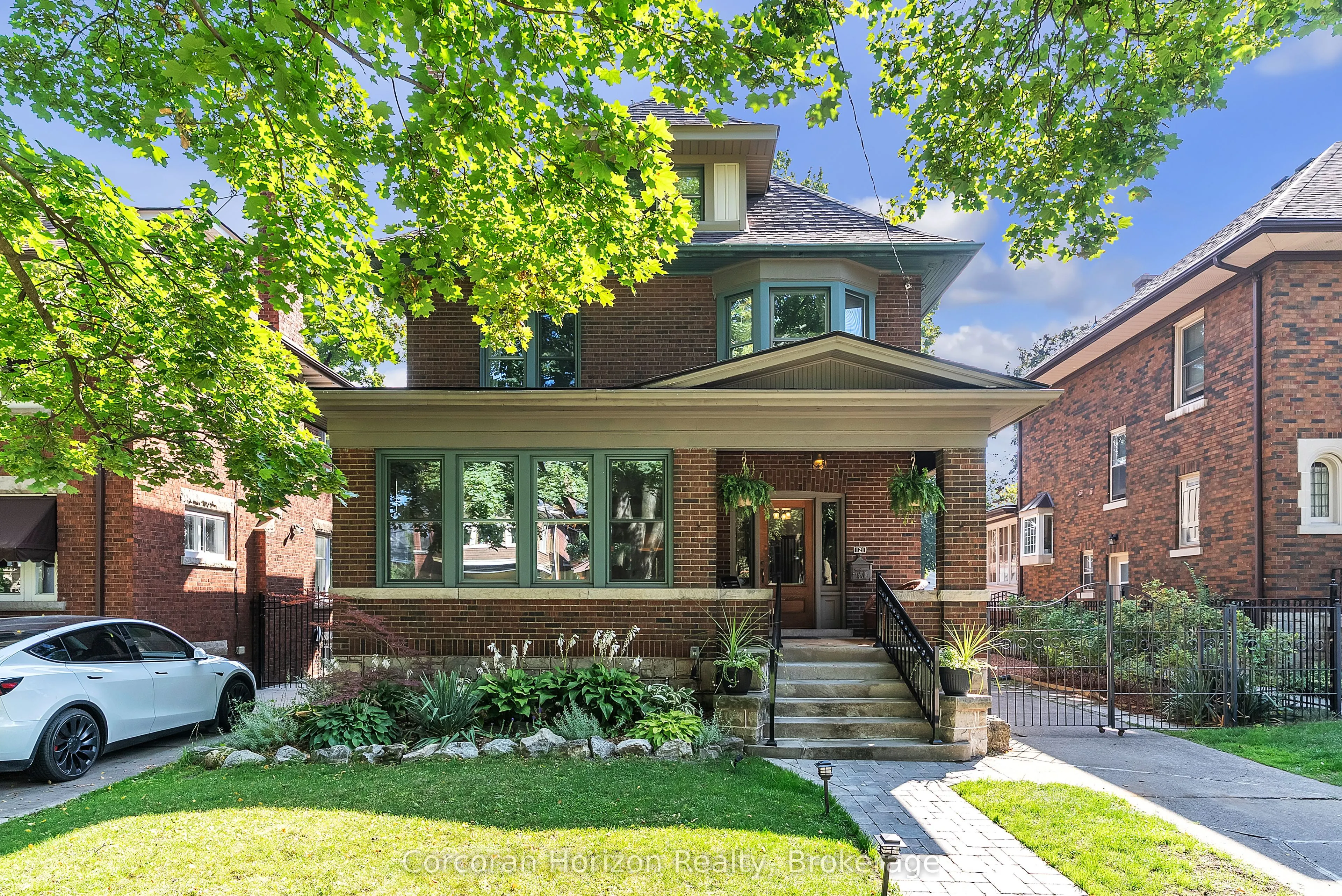 121 St Clair Avenue
