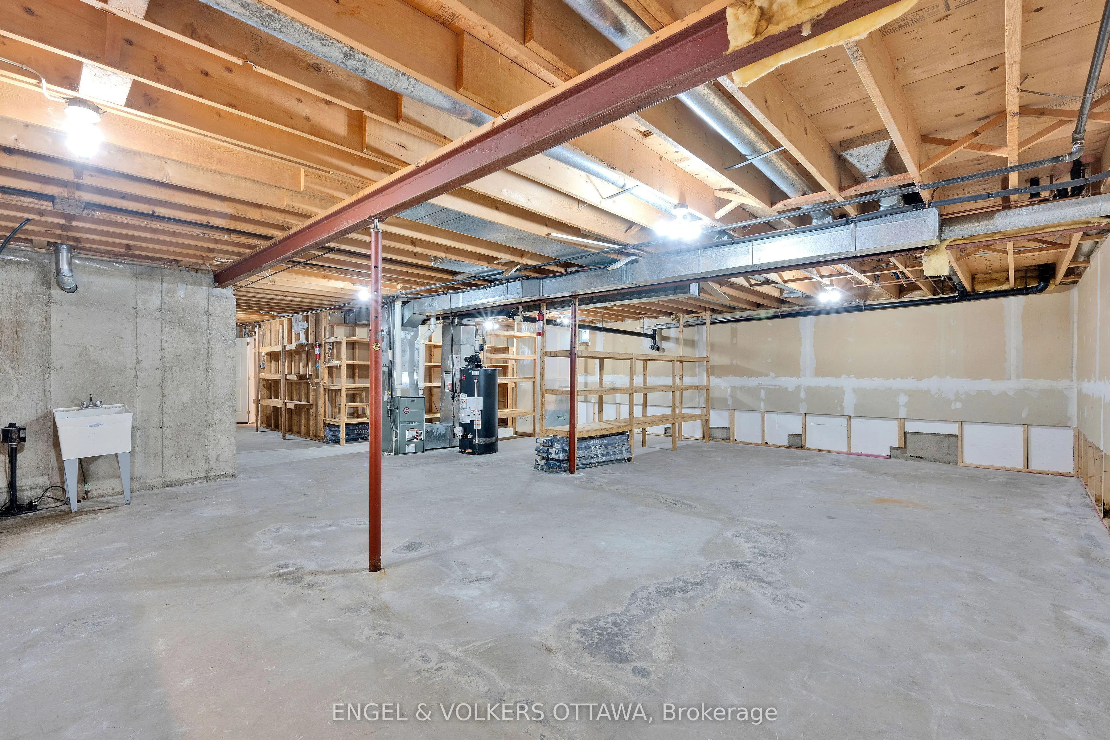 5233 Mclean Crescent