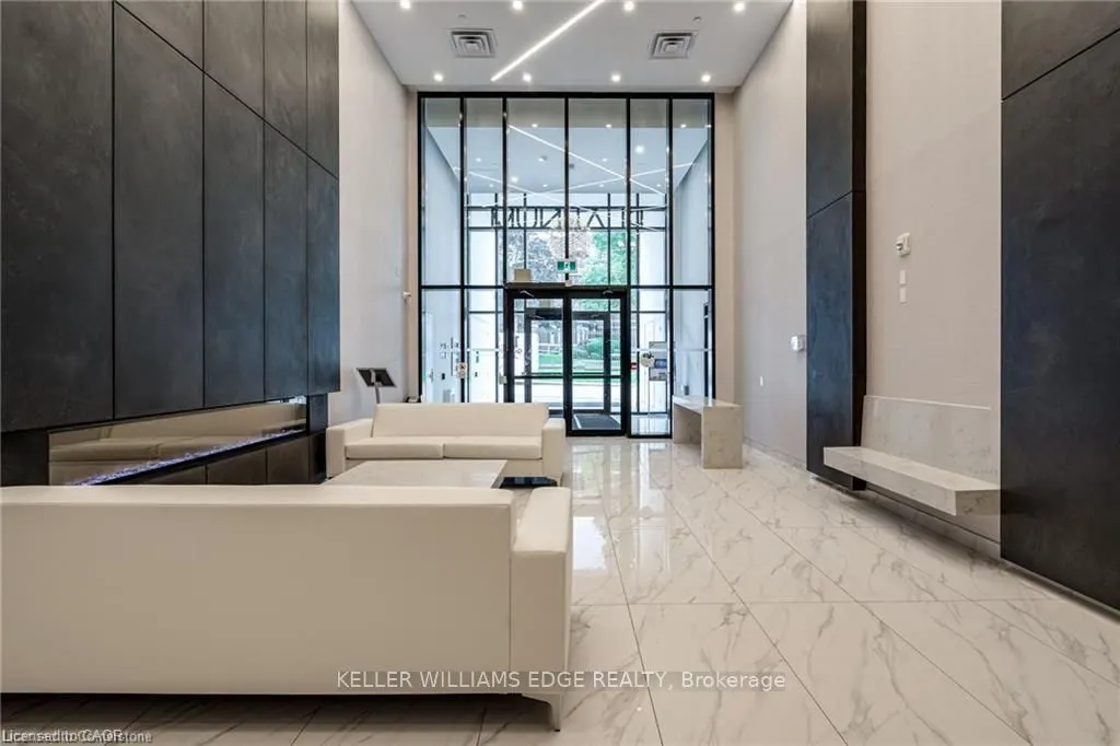 15 Queen Street S, #1403