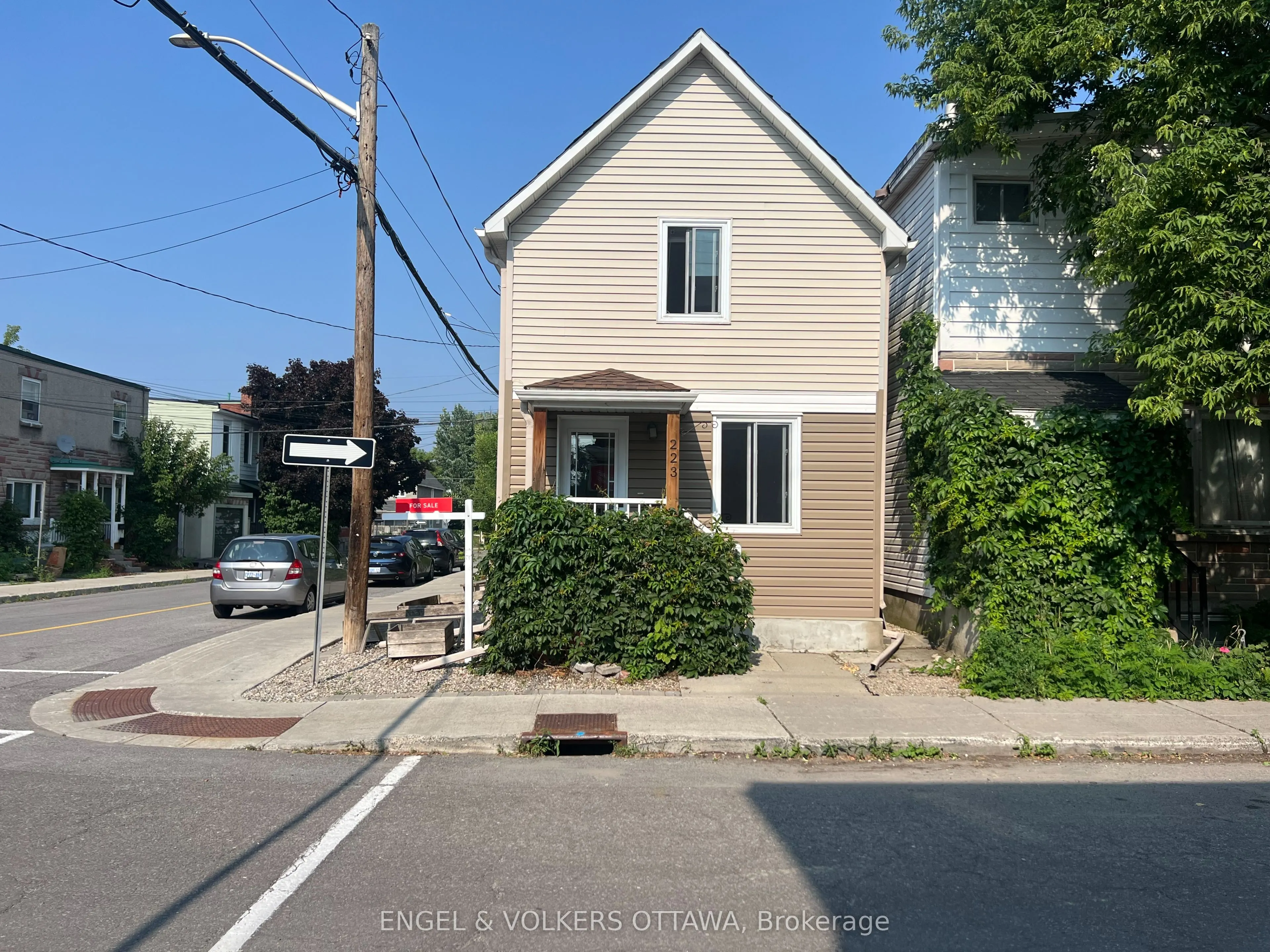 223 Carruthers Avenue