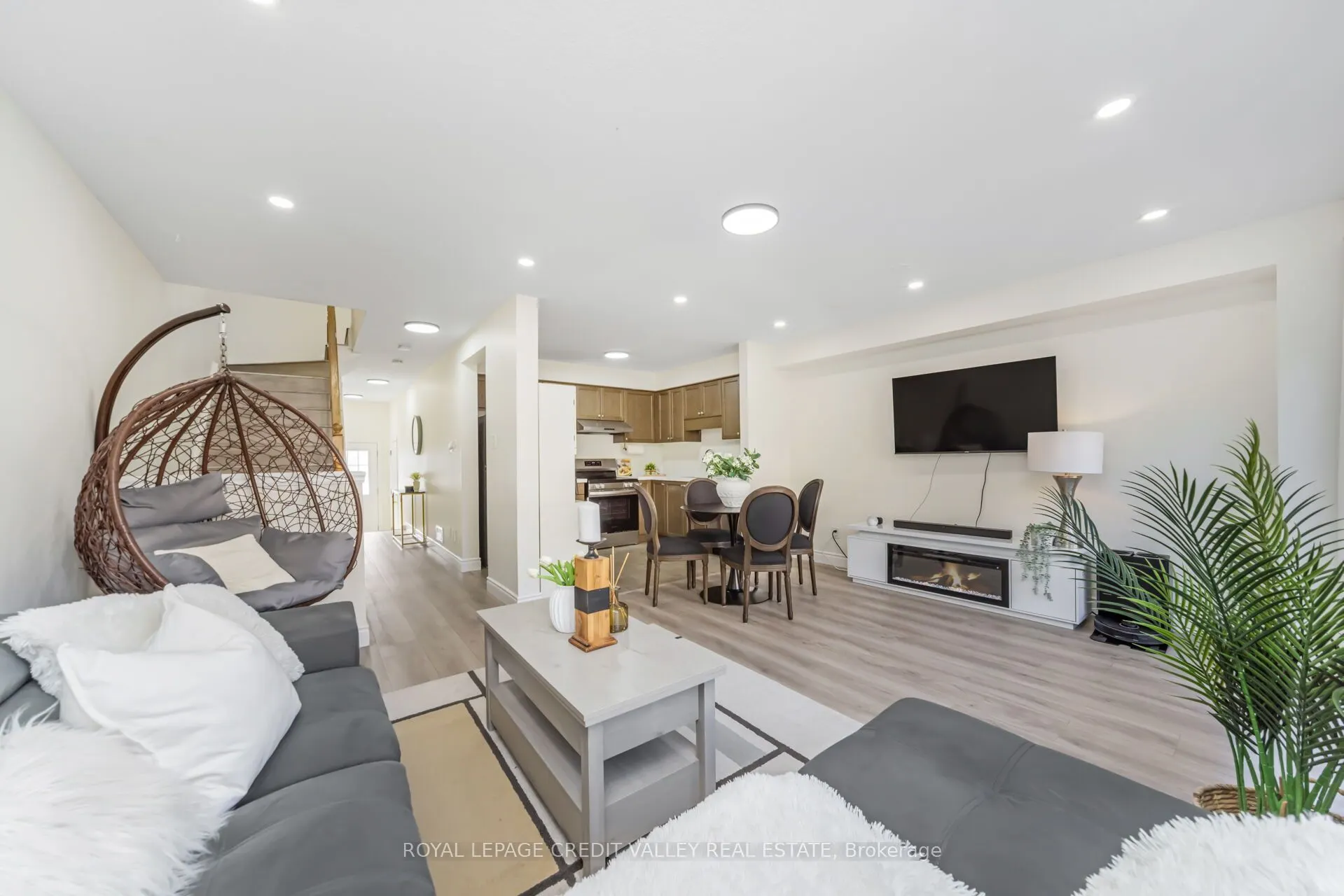 58 Rockcliffe Drive