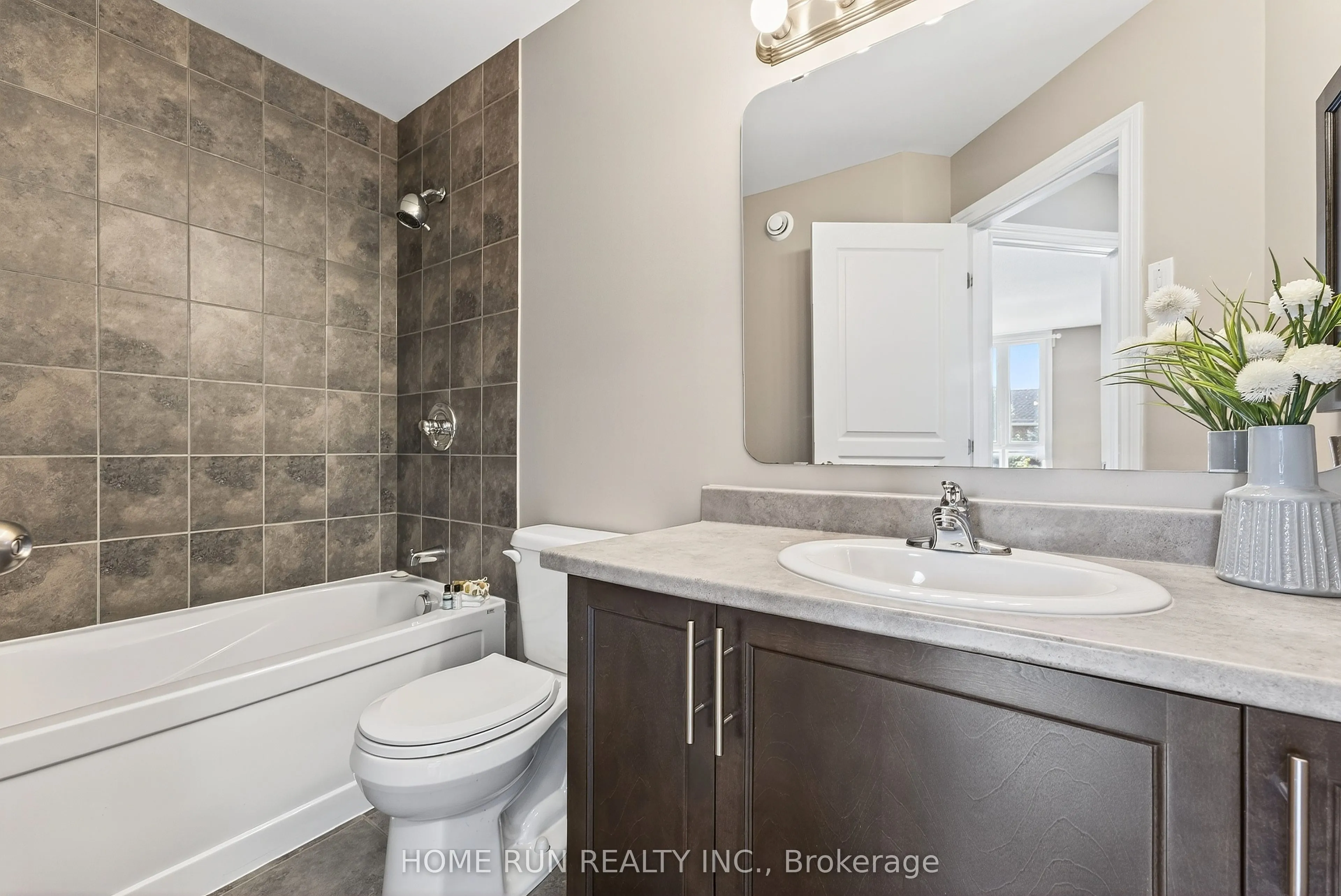 140 Kinghaven Crescent