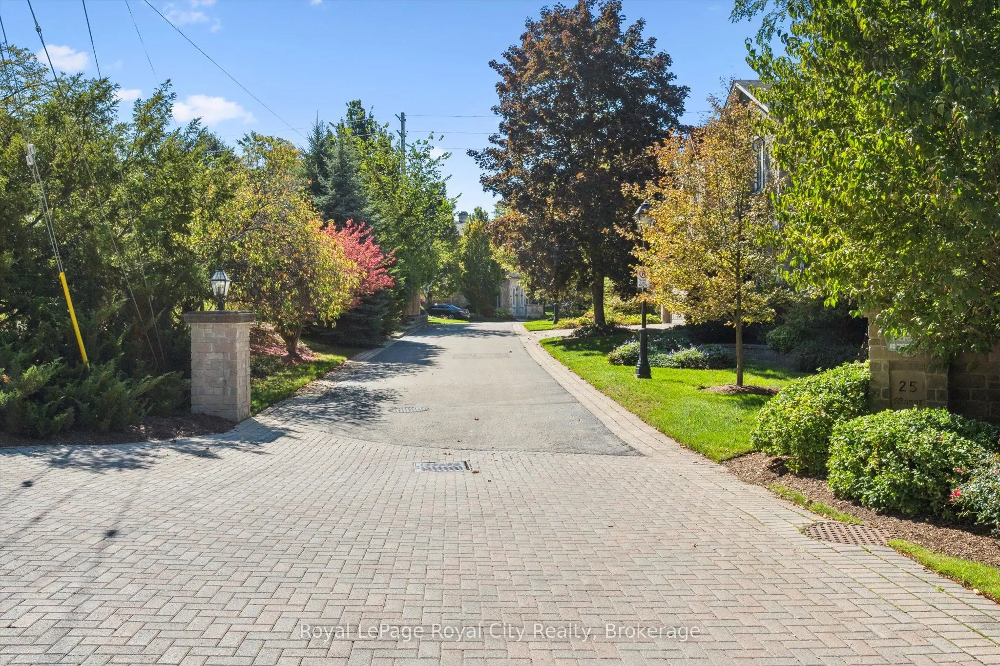 25 Manor Park Crescent, #15