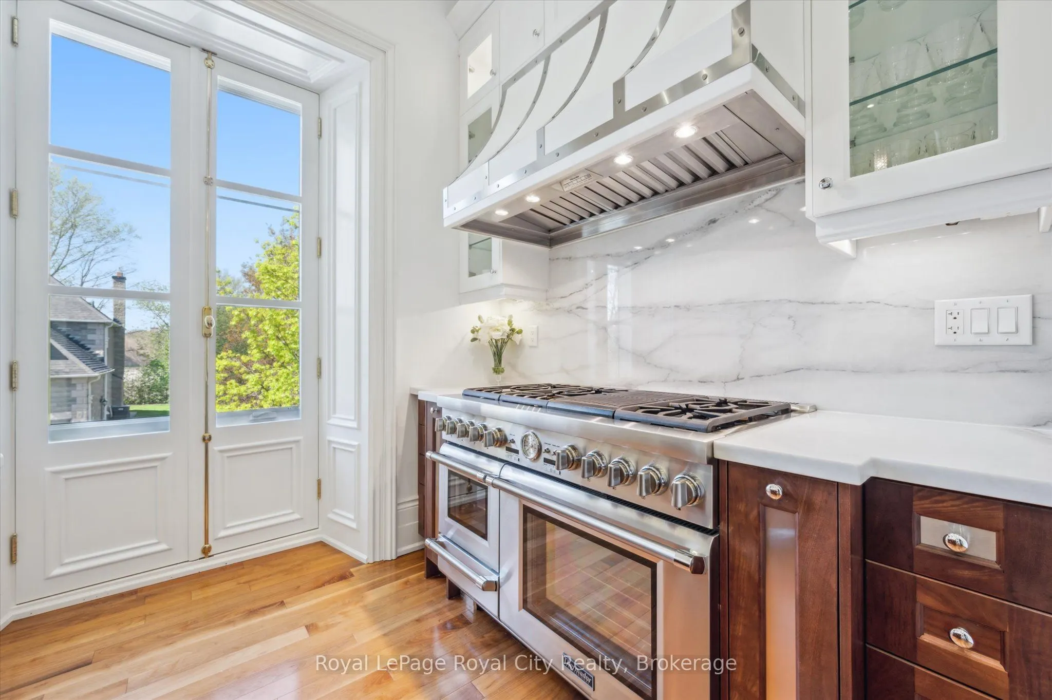 25 Manor Park Crescent, #15