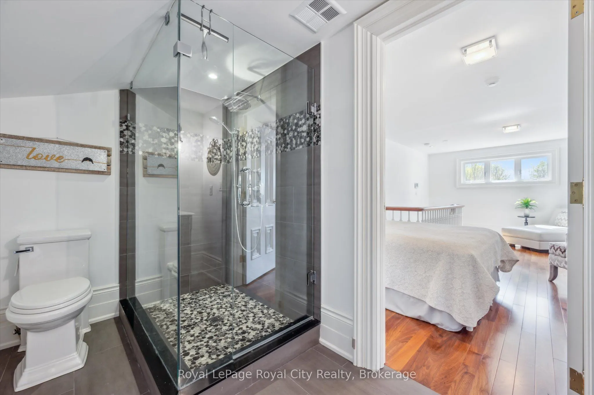 25 Manor Park Crescent, #15