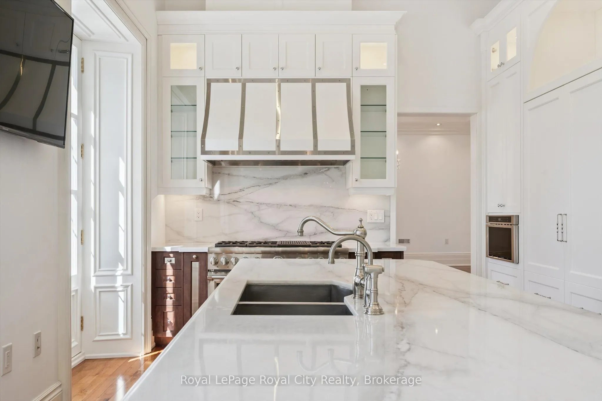 25 Manor Park Crescent, #15