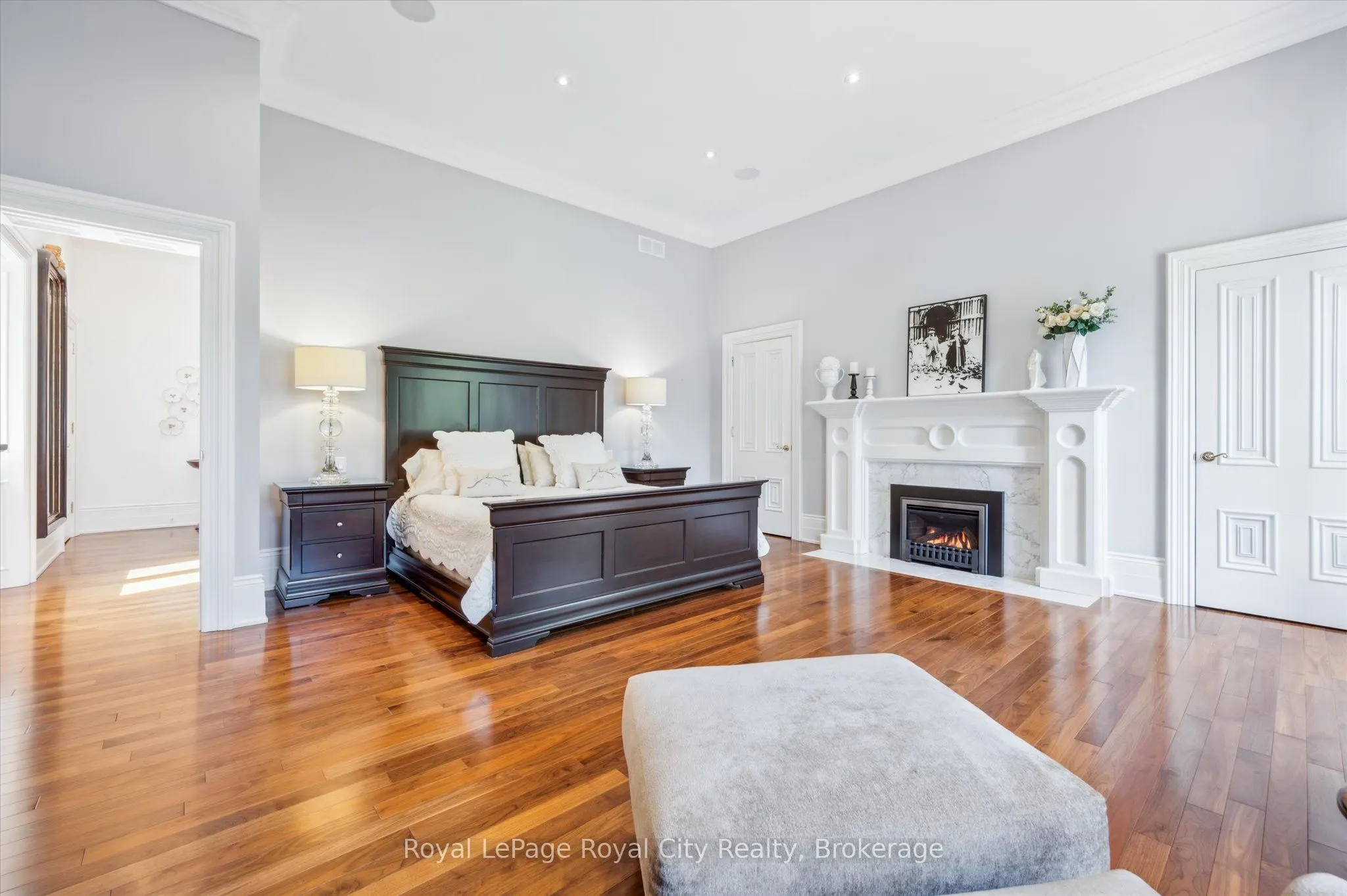 25 Manor Park Crescent, #15