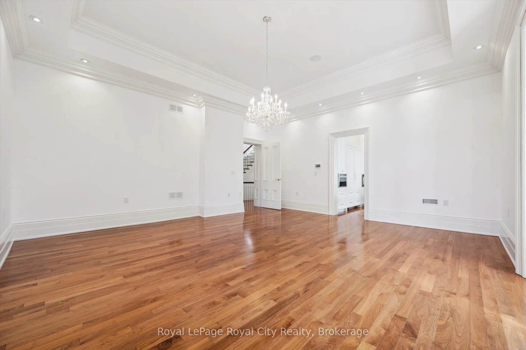 25 Manor Park Crescent, #15