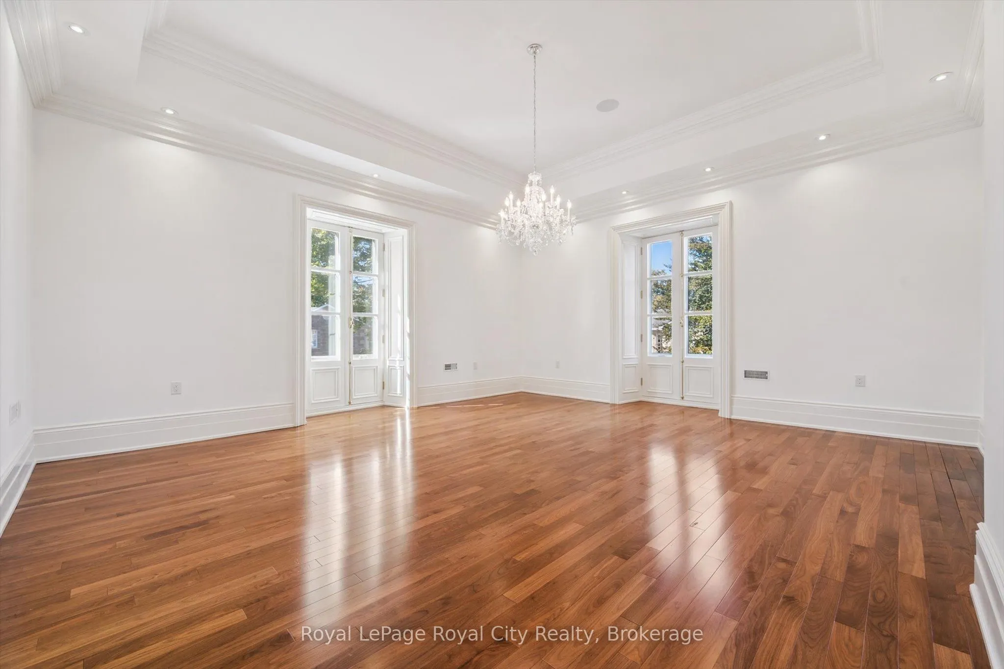 25 Manor Park Crescent, #15