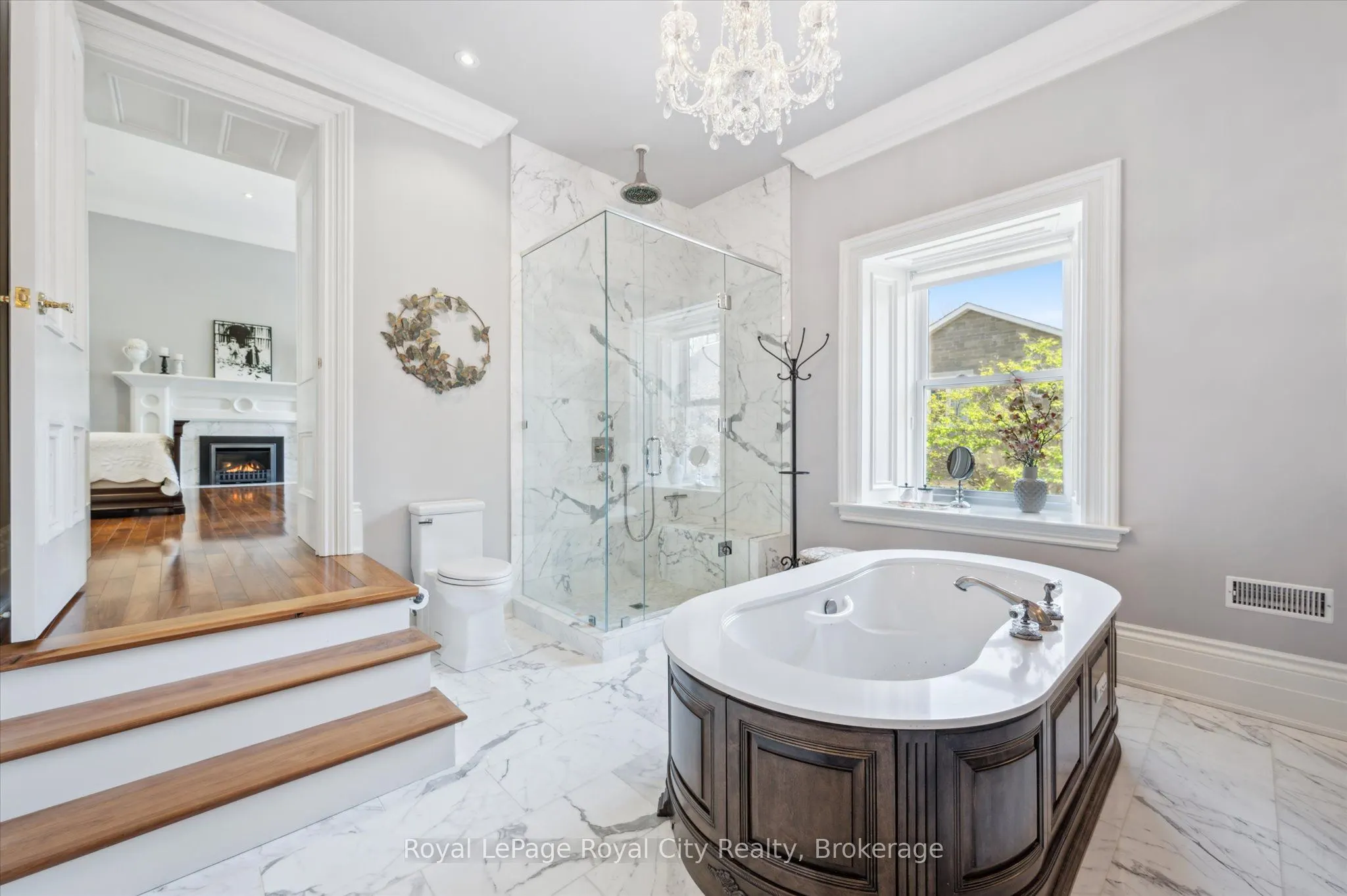 25 Manor Park Crescent, #15