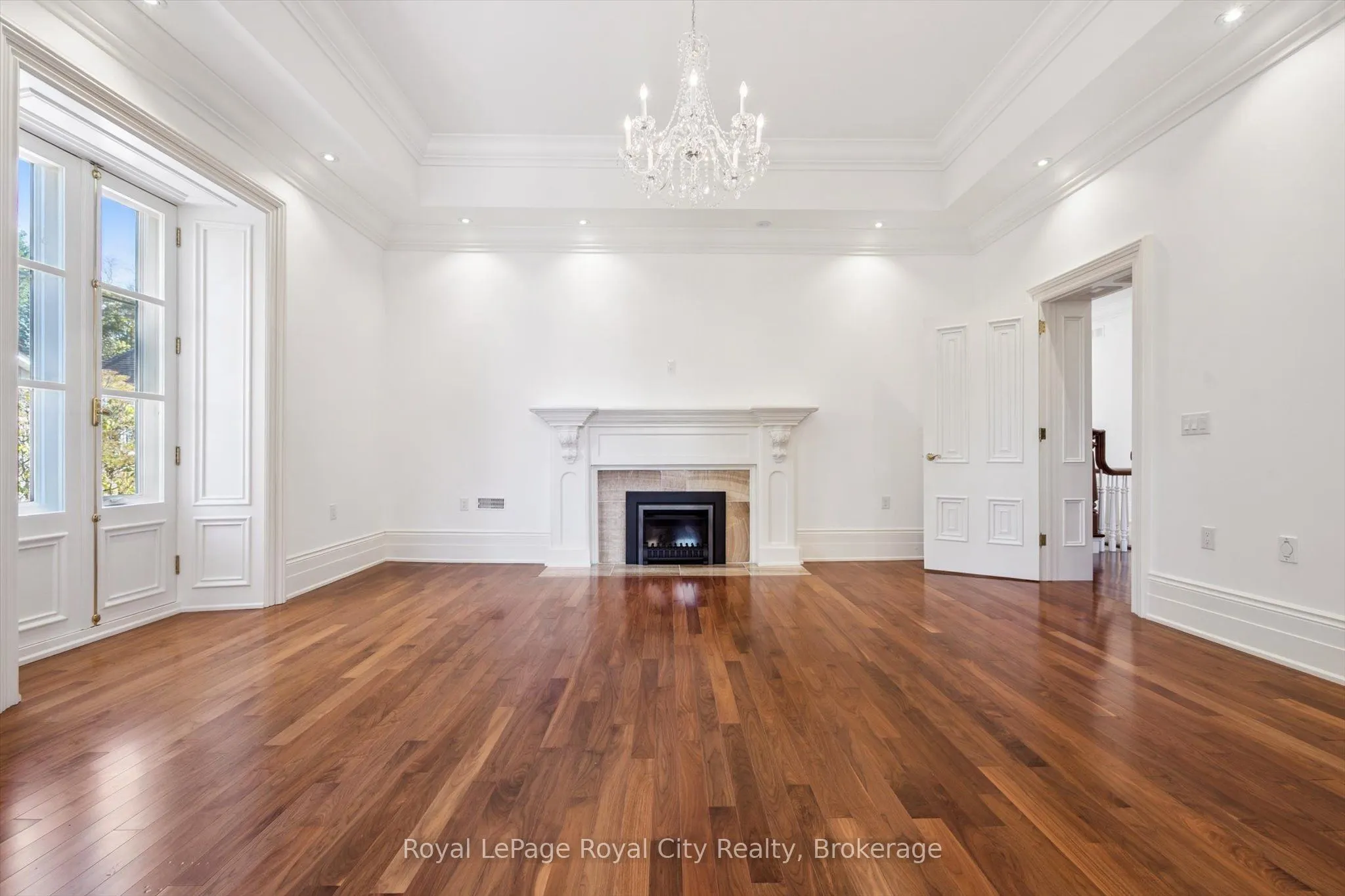 25 Manor Park Crescent, #15