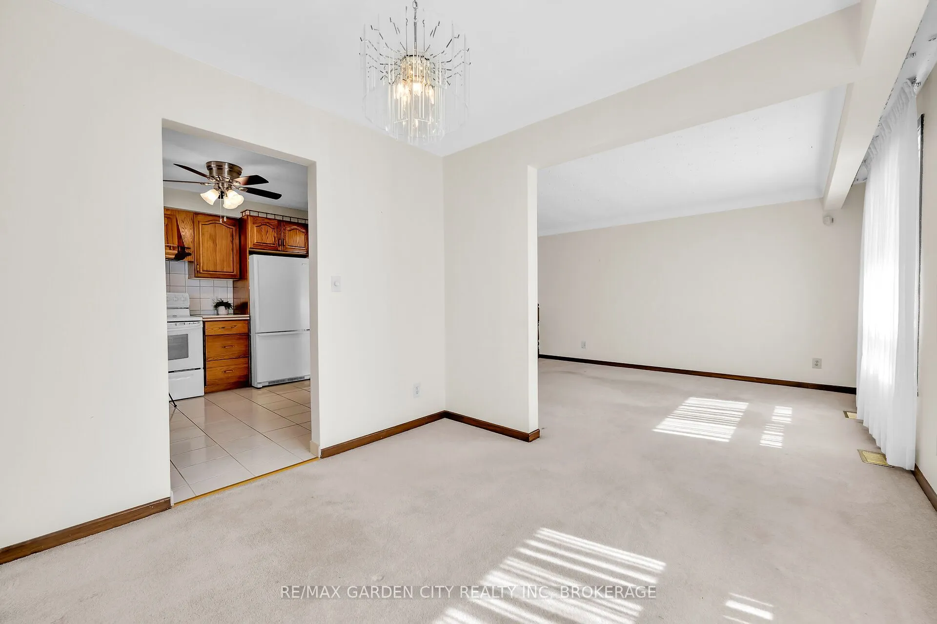 10 Macoomb Drive