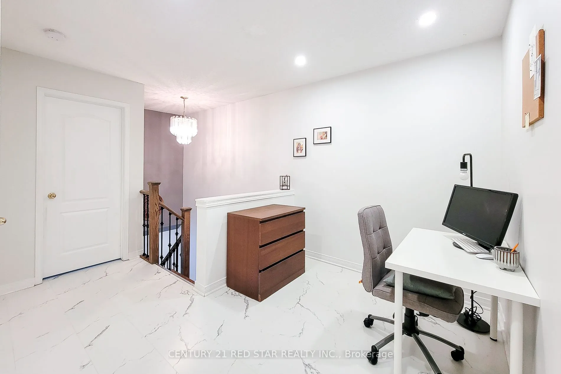 18 Cedar Street, #19