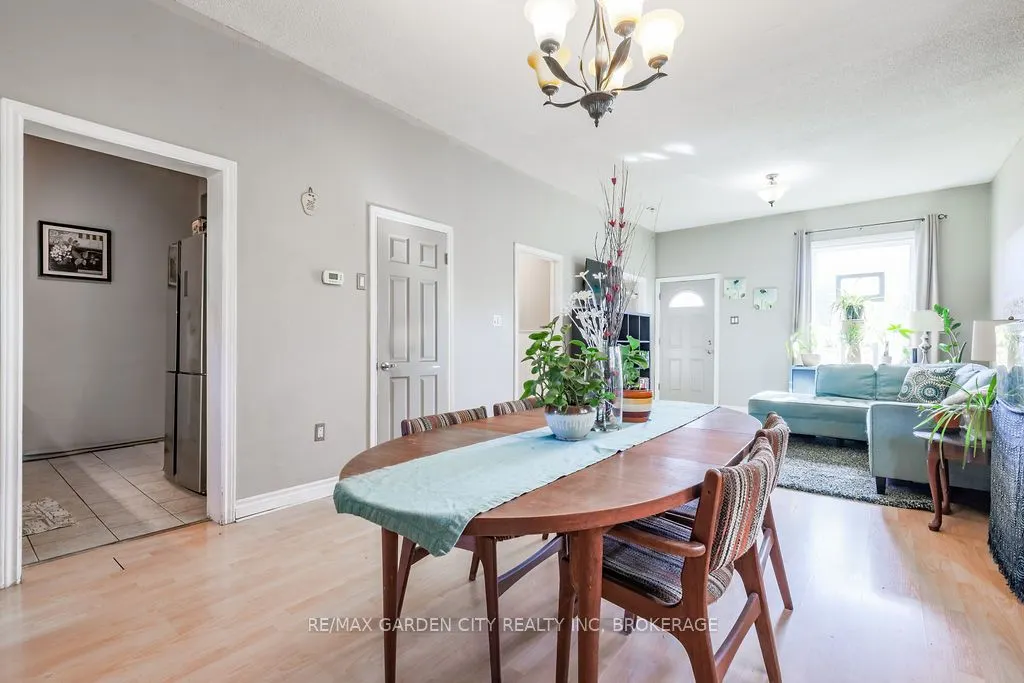 1009 Cannon Street E