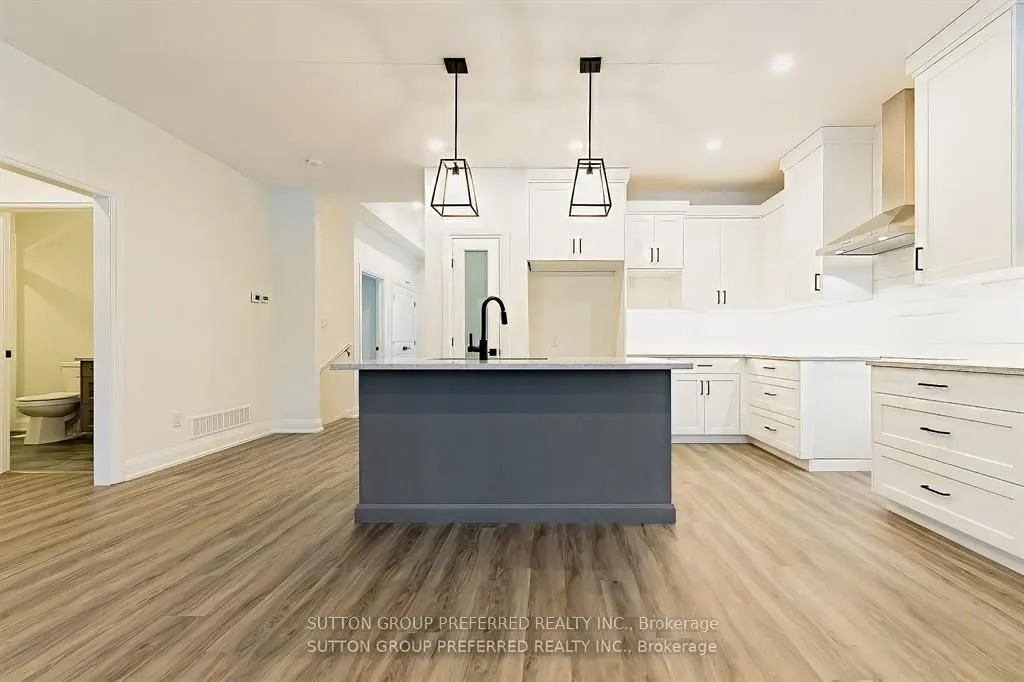 175 GLENGARIFF Drive, #16