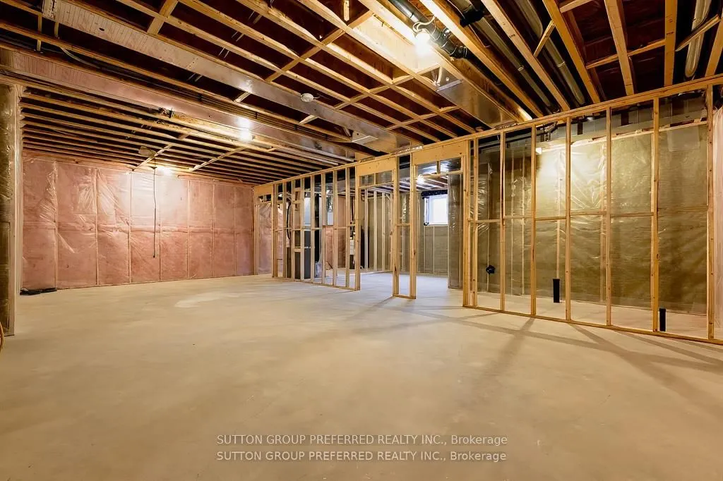 175 GLENGARIFF Drive, #16