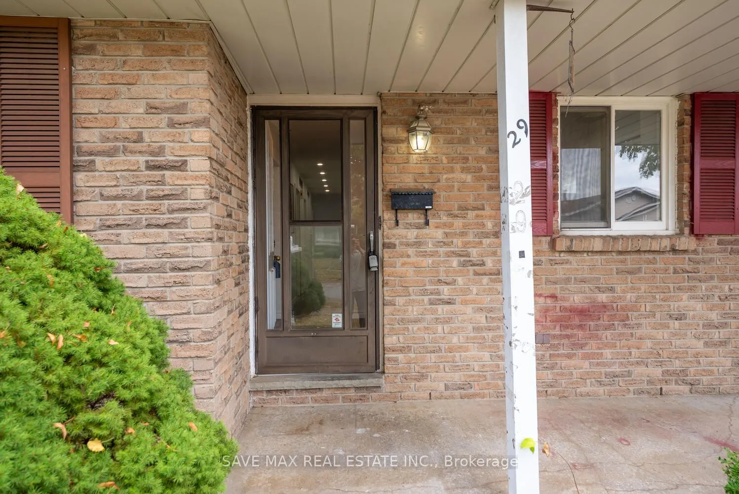 29 Renny Crescent