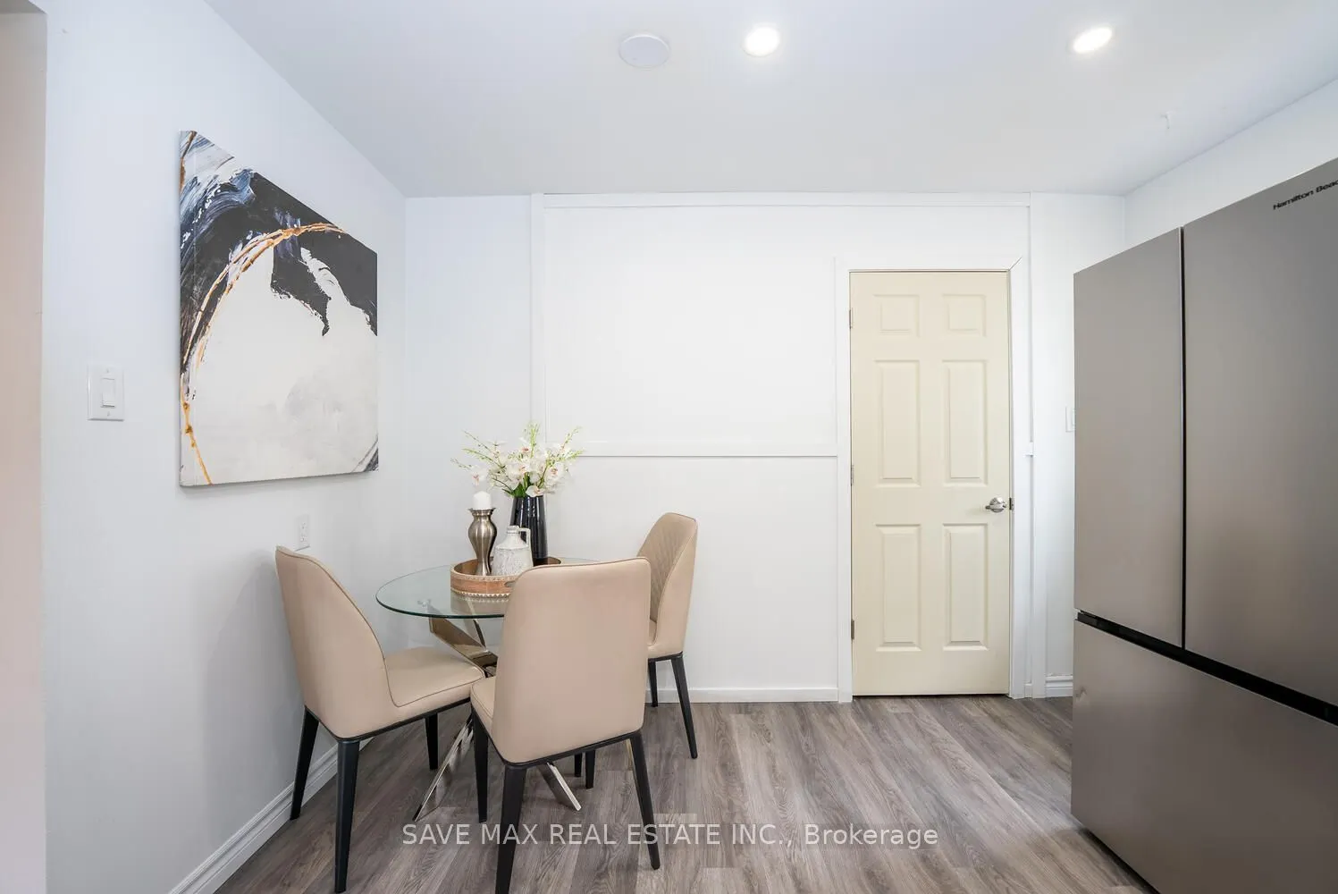 29 Renny Crescent