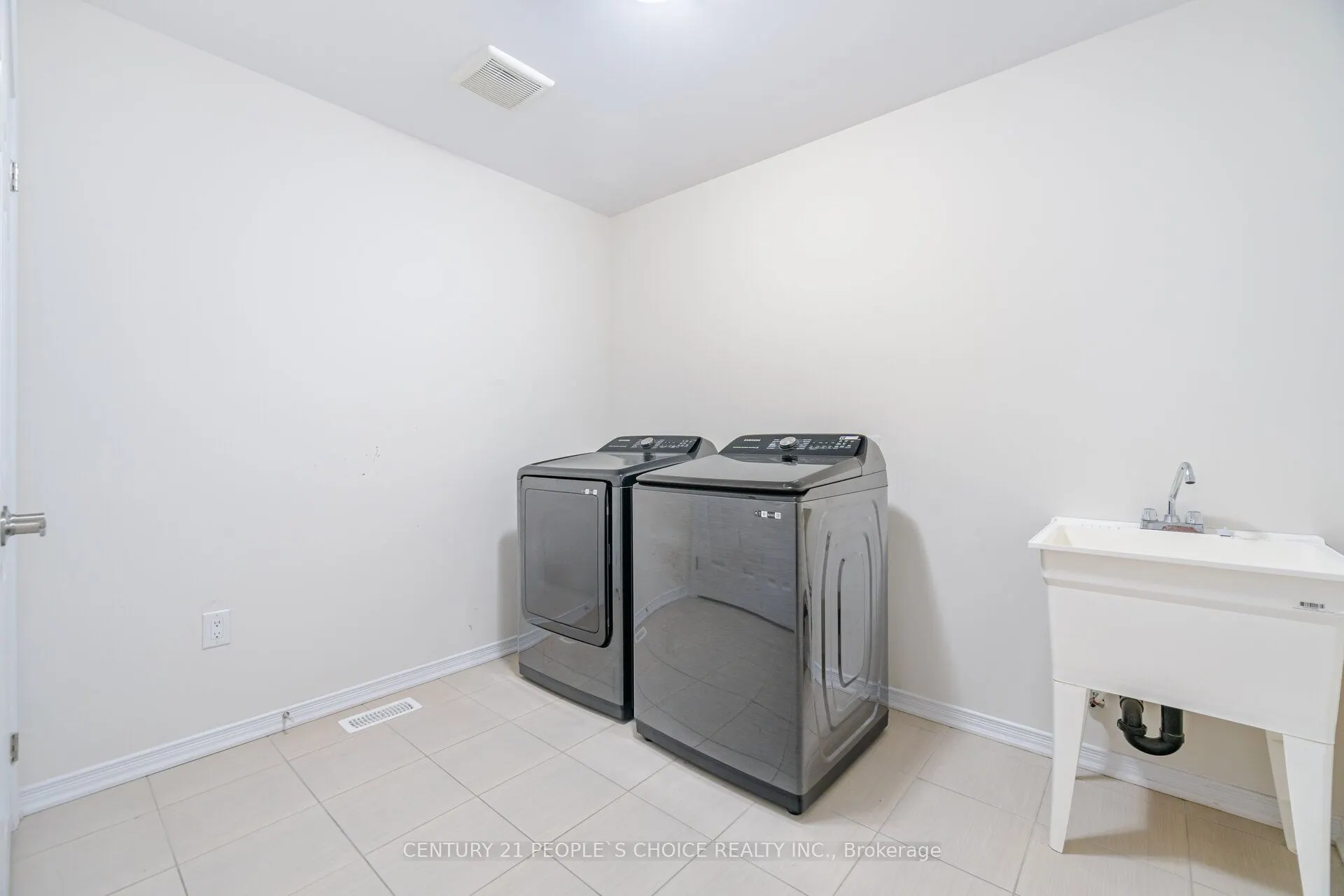 109 Cactus Crescent