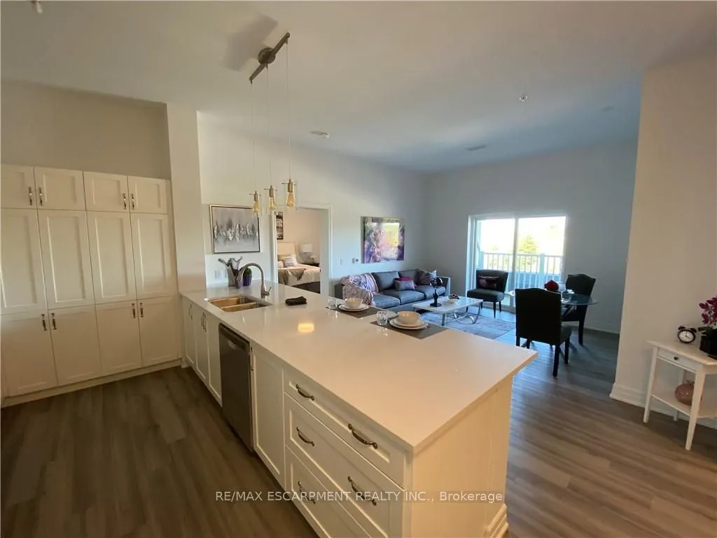 39 SISTER VARGA Terrace, #403