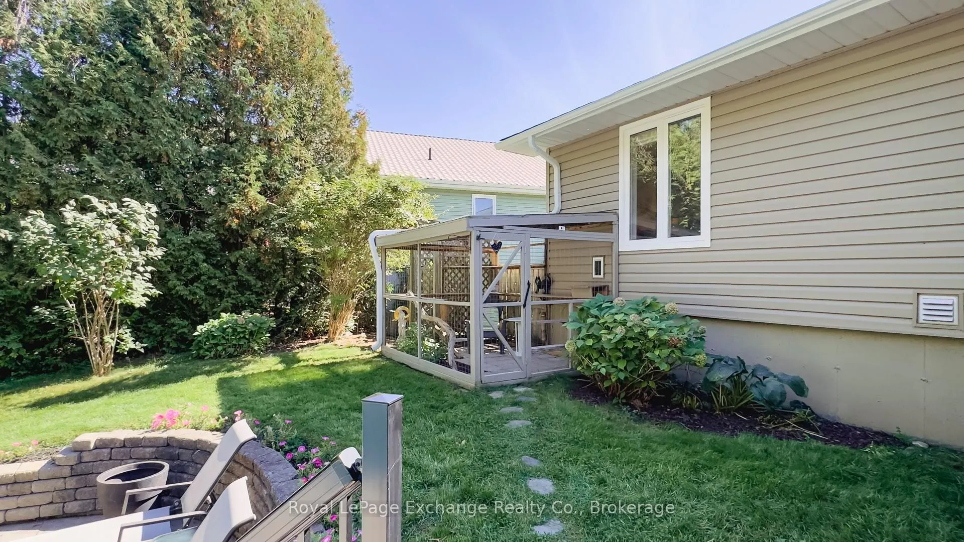 723 Goldie Crescent