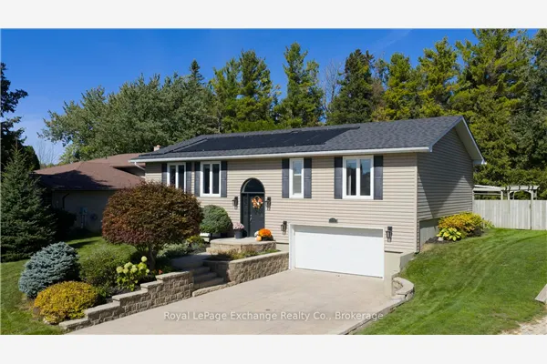 723 Goldie Crescent