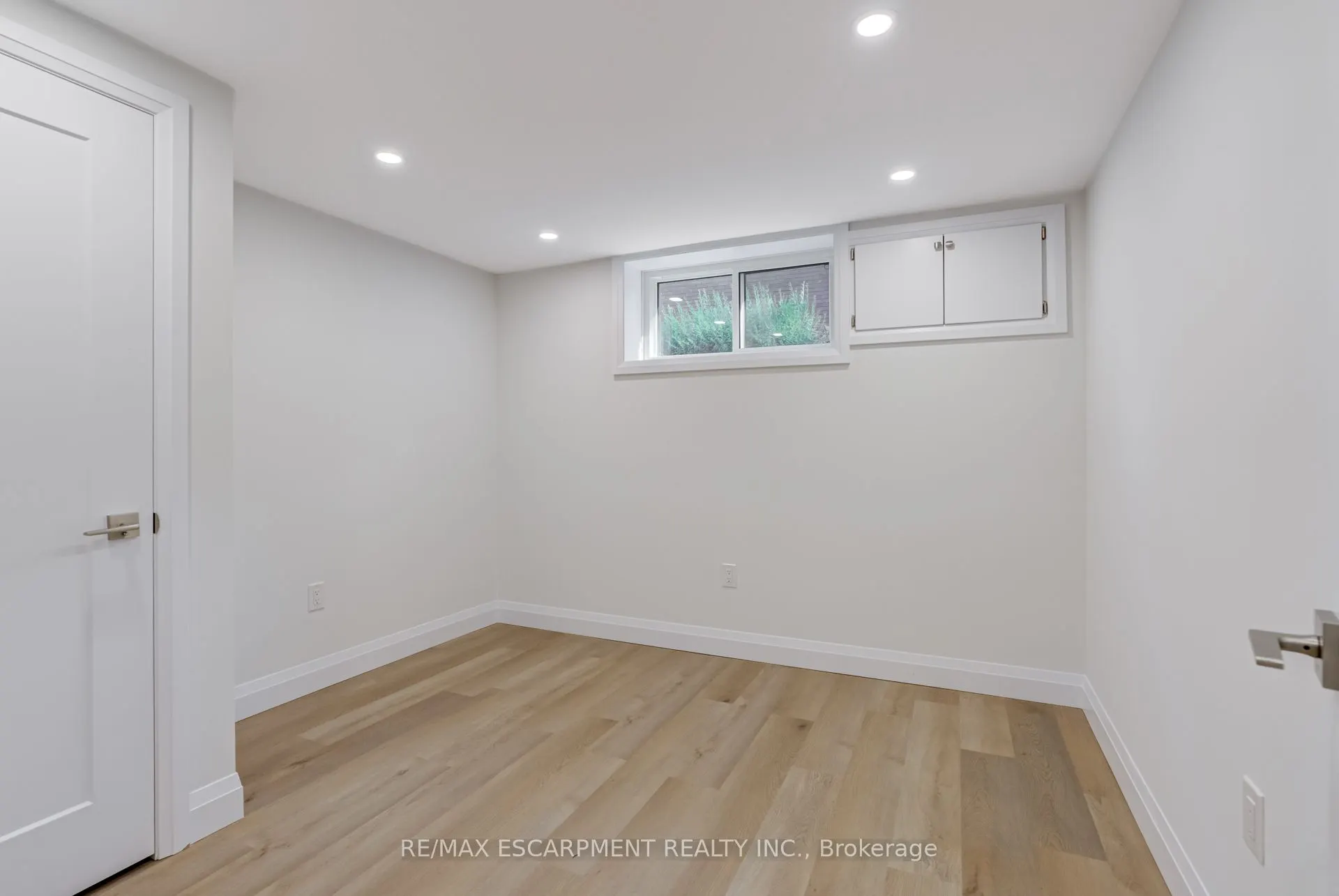 13 Skyland Drive