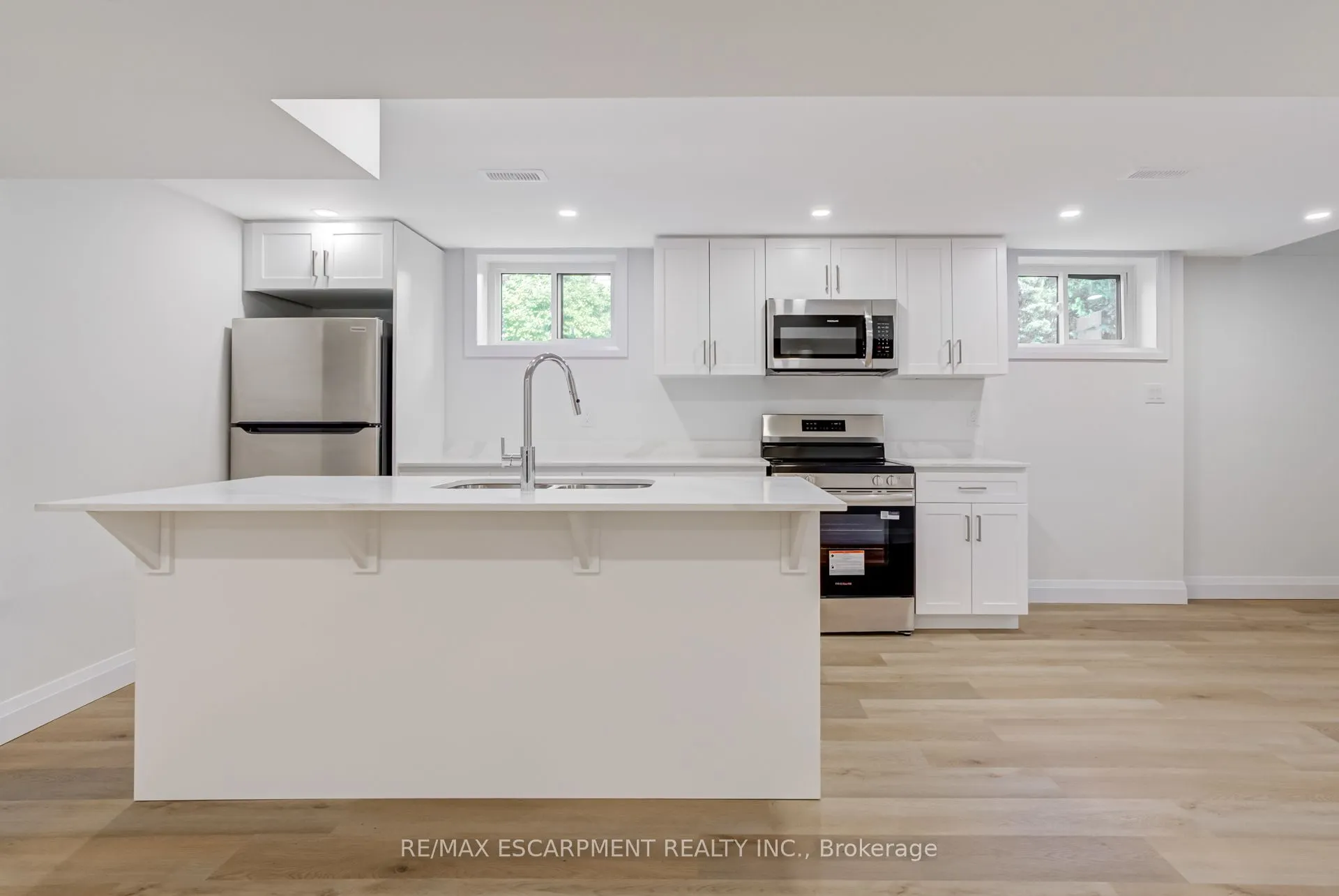 13 Skyland Drive