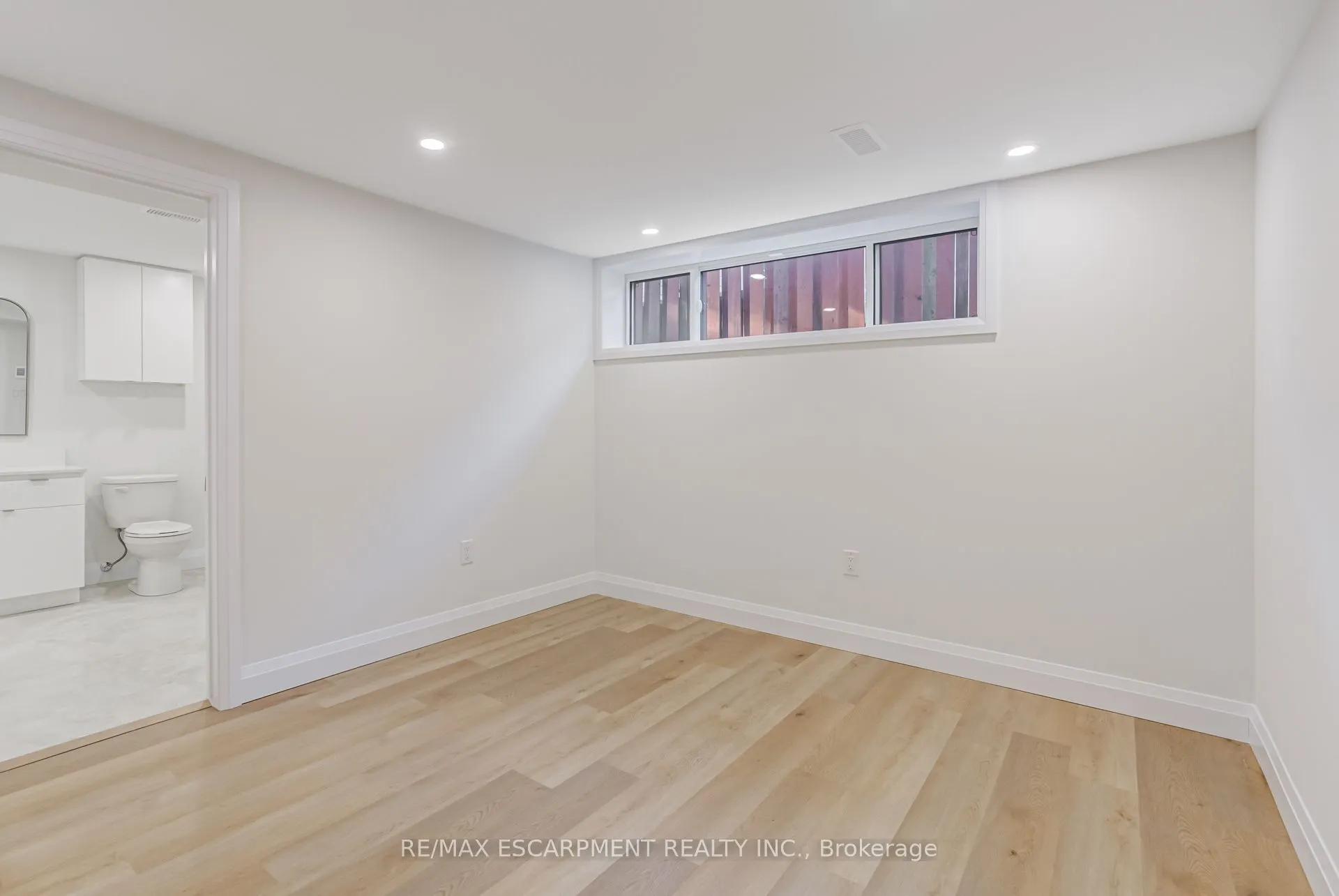 13 Skyland Drive